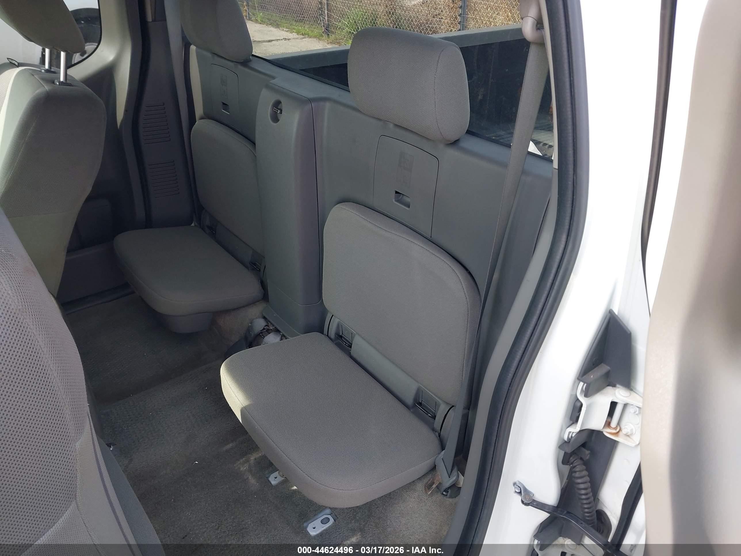 NISSAN FRONTIER image 8