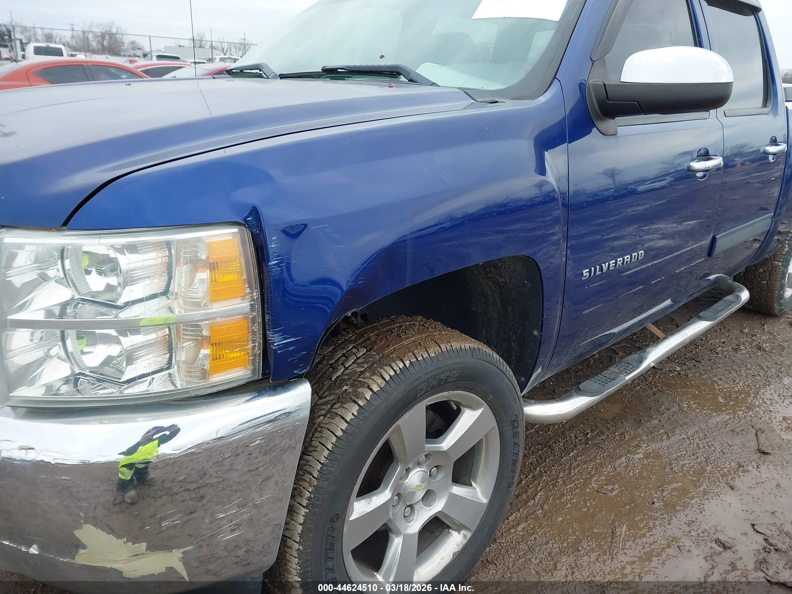 CHEVROLET SILVERADO image 6