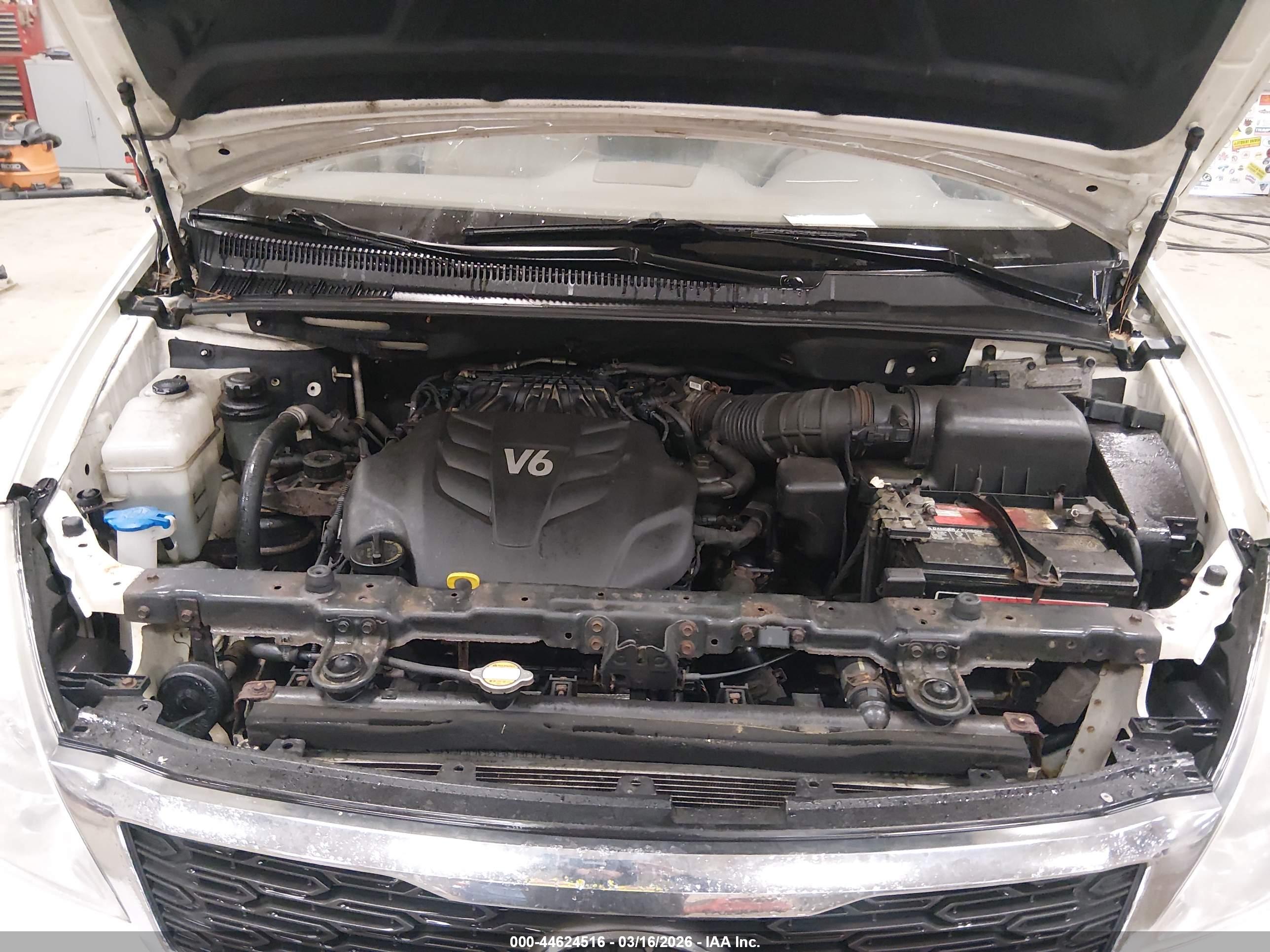 KIA SEDONA image 10