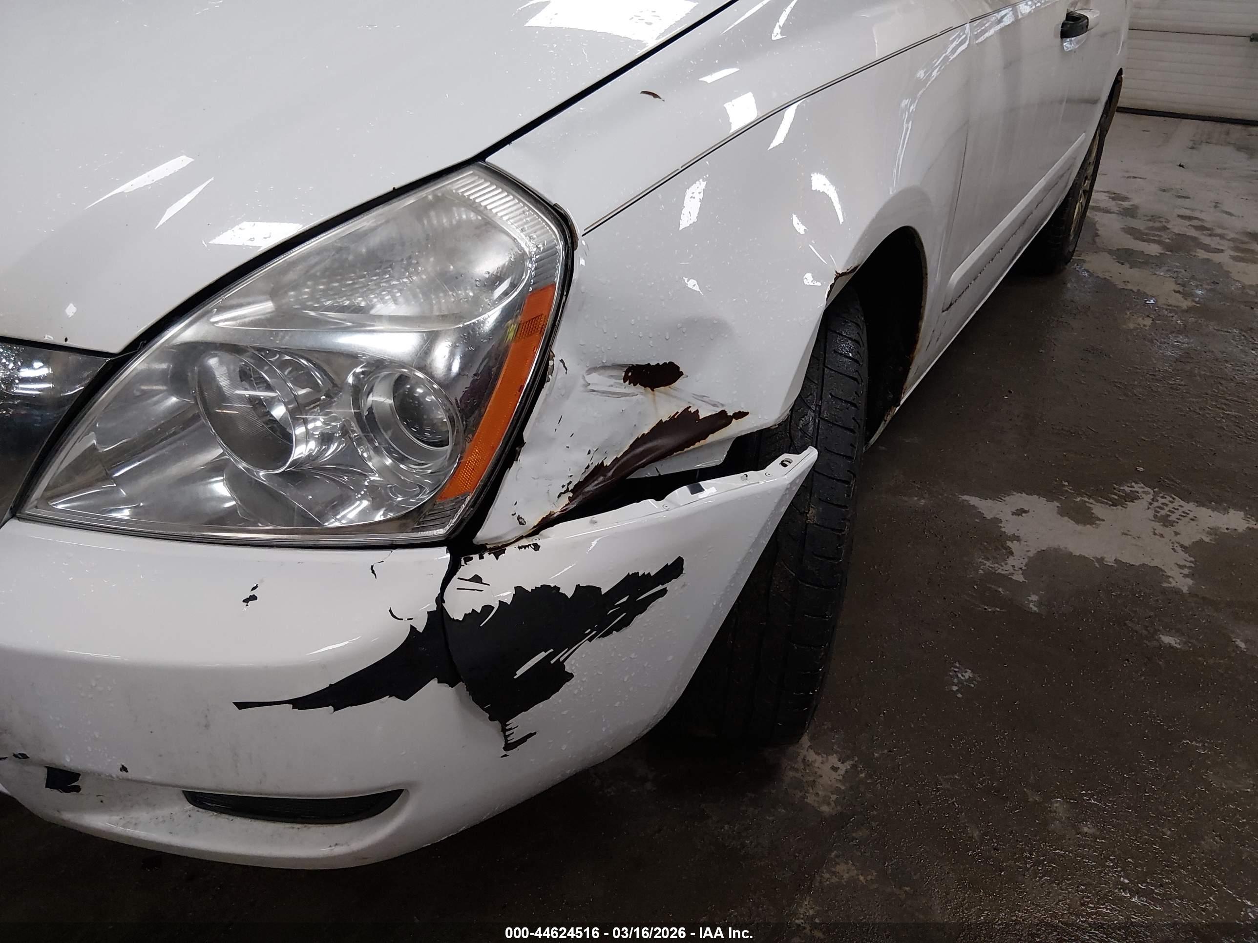 KIA SEDONA image 6