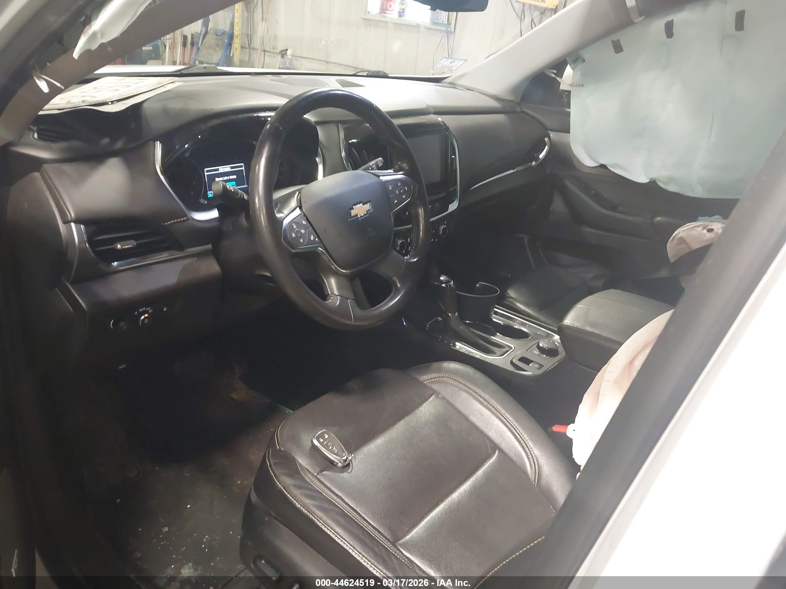 CHEVROLET TRAVERSE image 5