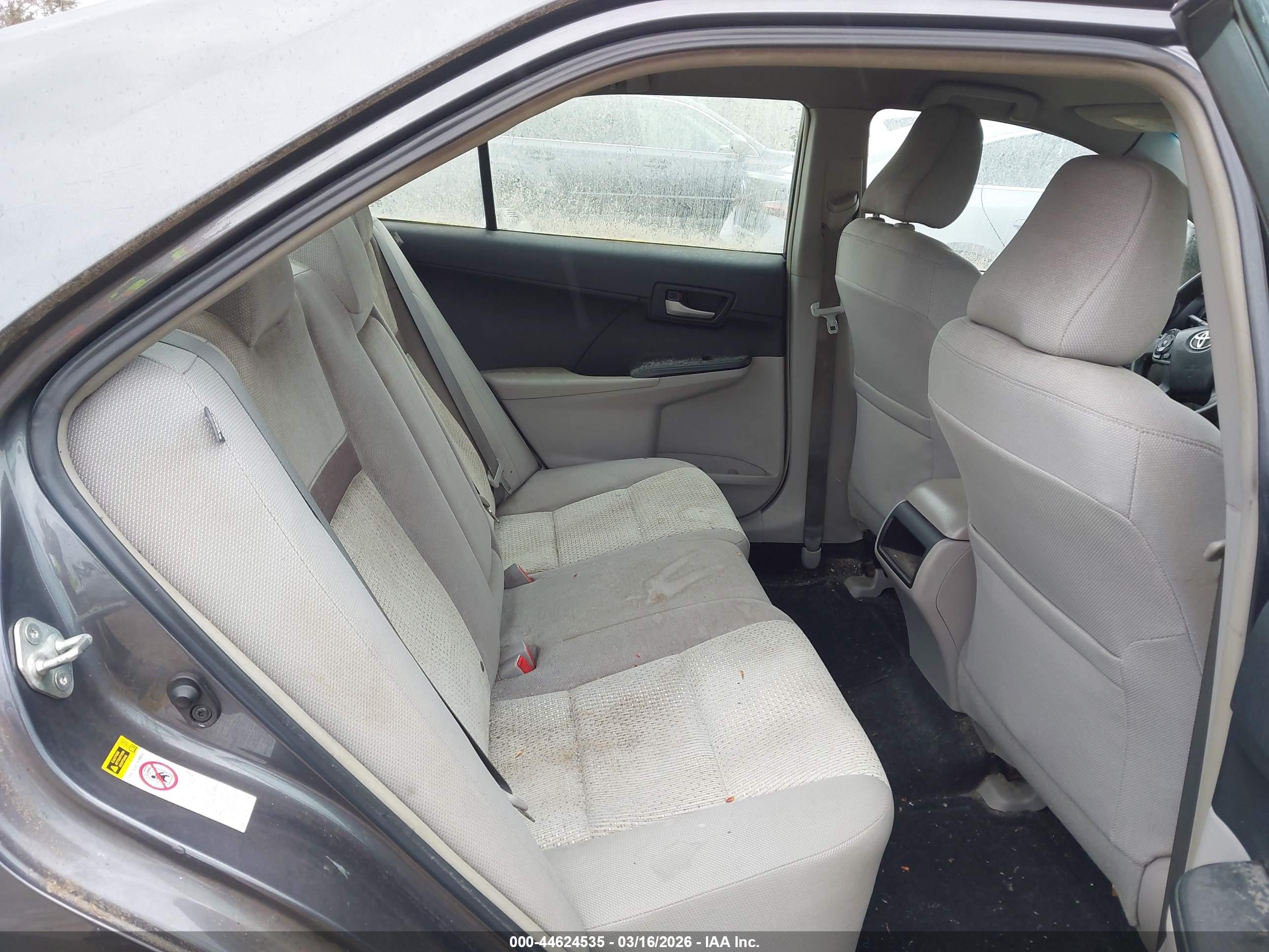 TOYOTA CAMRY image 8