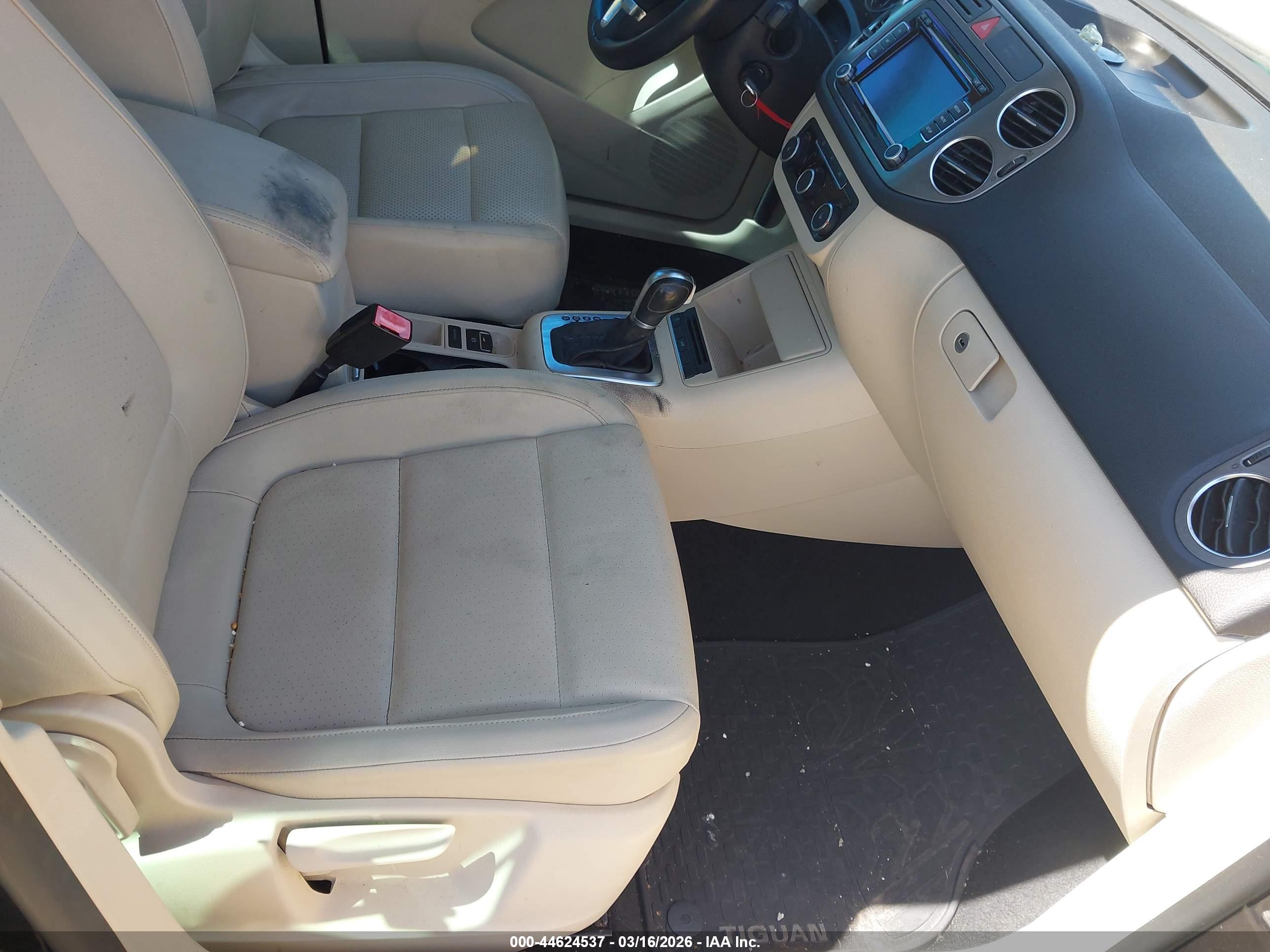 VOLKSWAGEN TIGUAN image 5