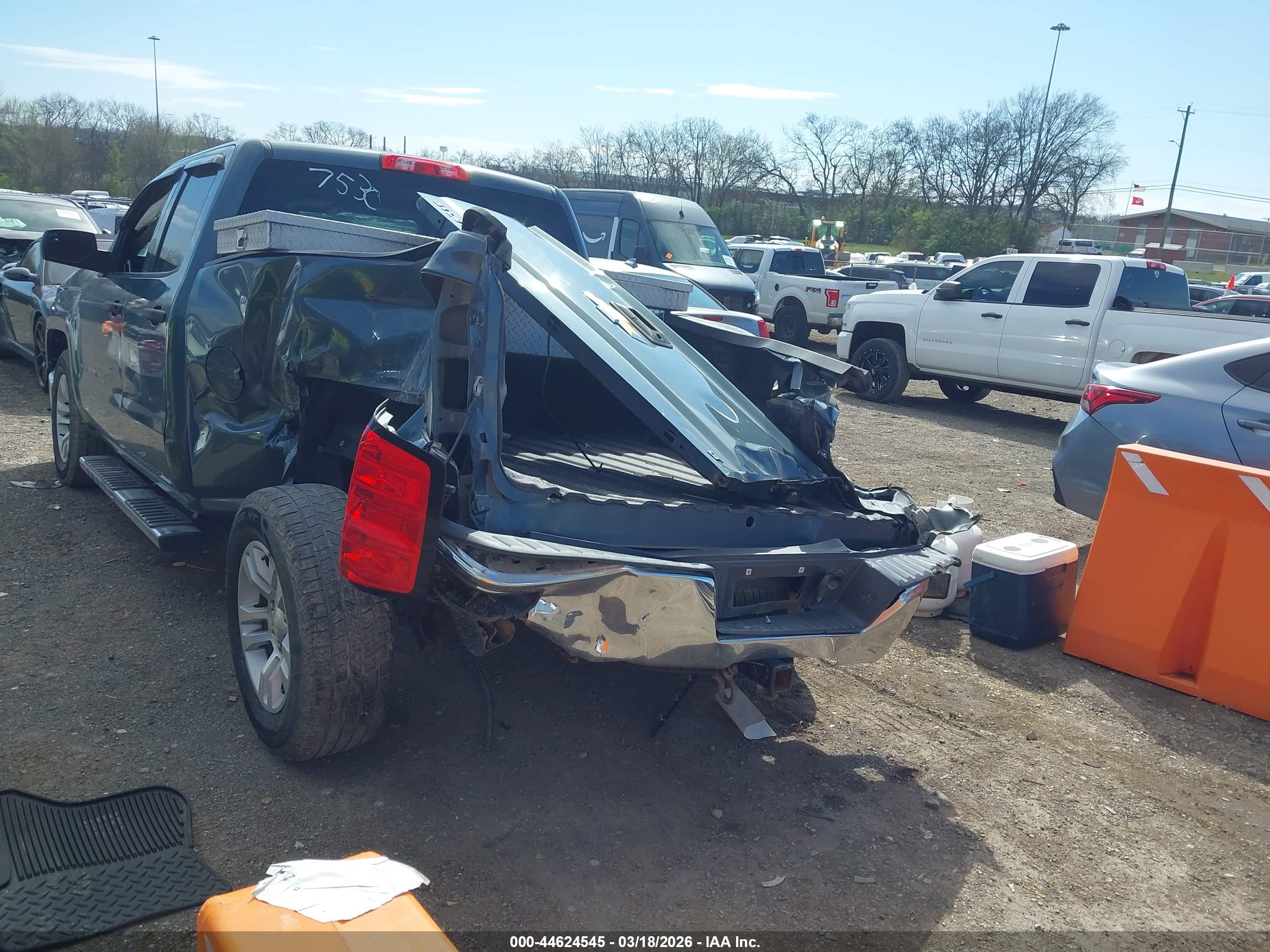 CHEVROLET SILVERADO image 6