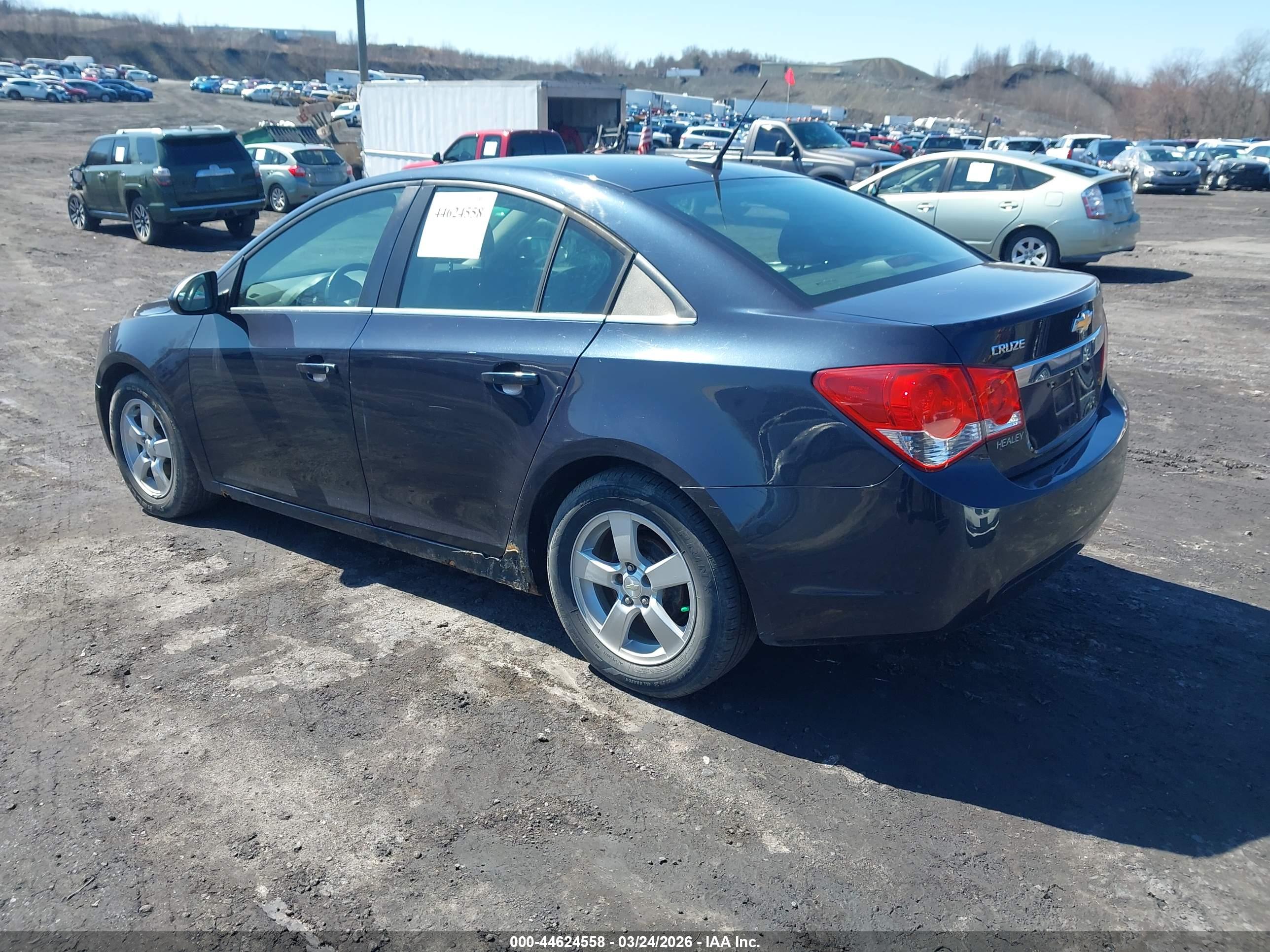 CHEVROLET CRUZE image 3