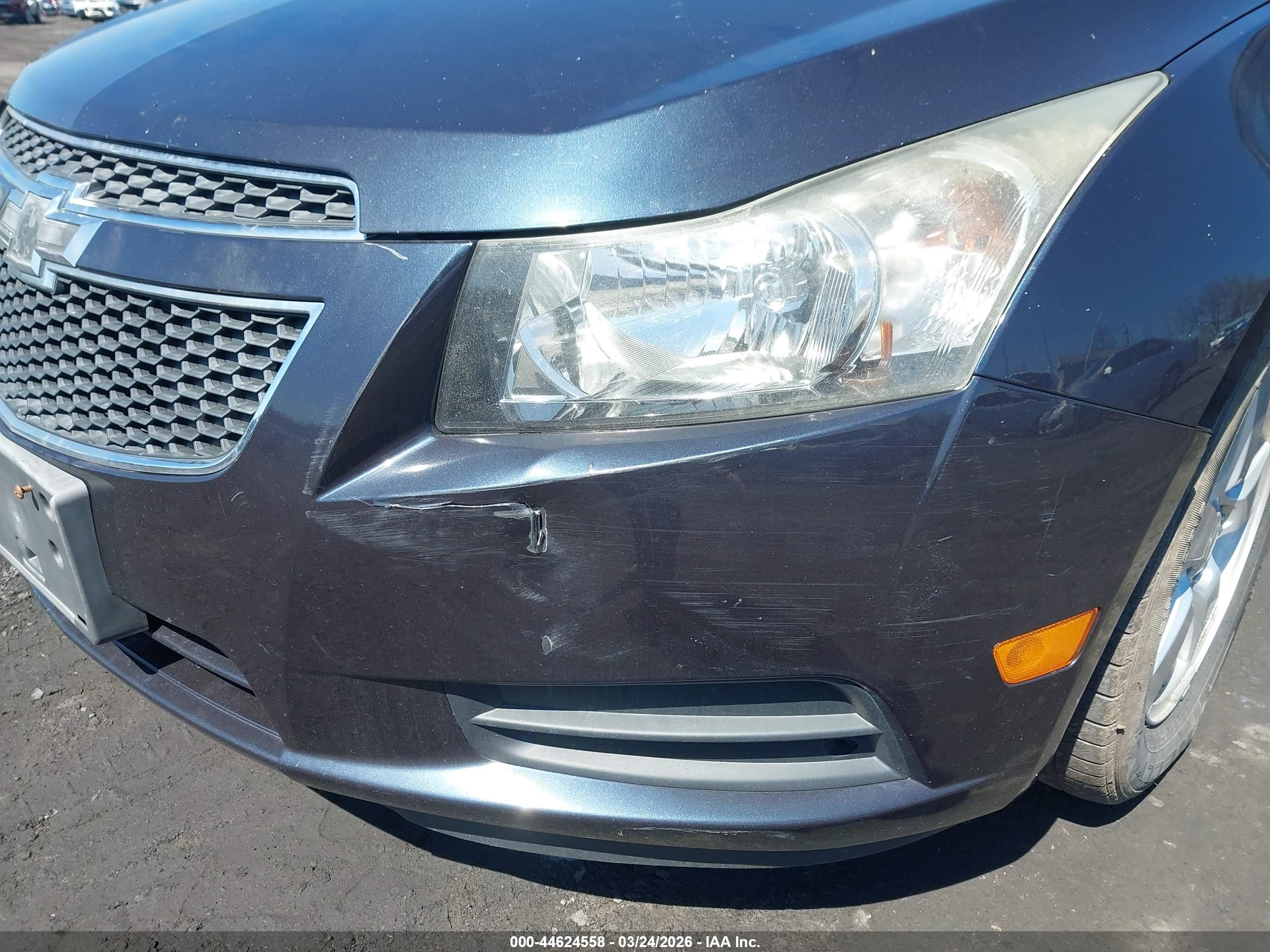 CHEVROLET CRUZE image 6