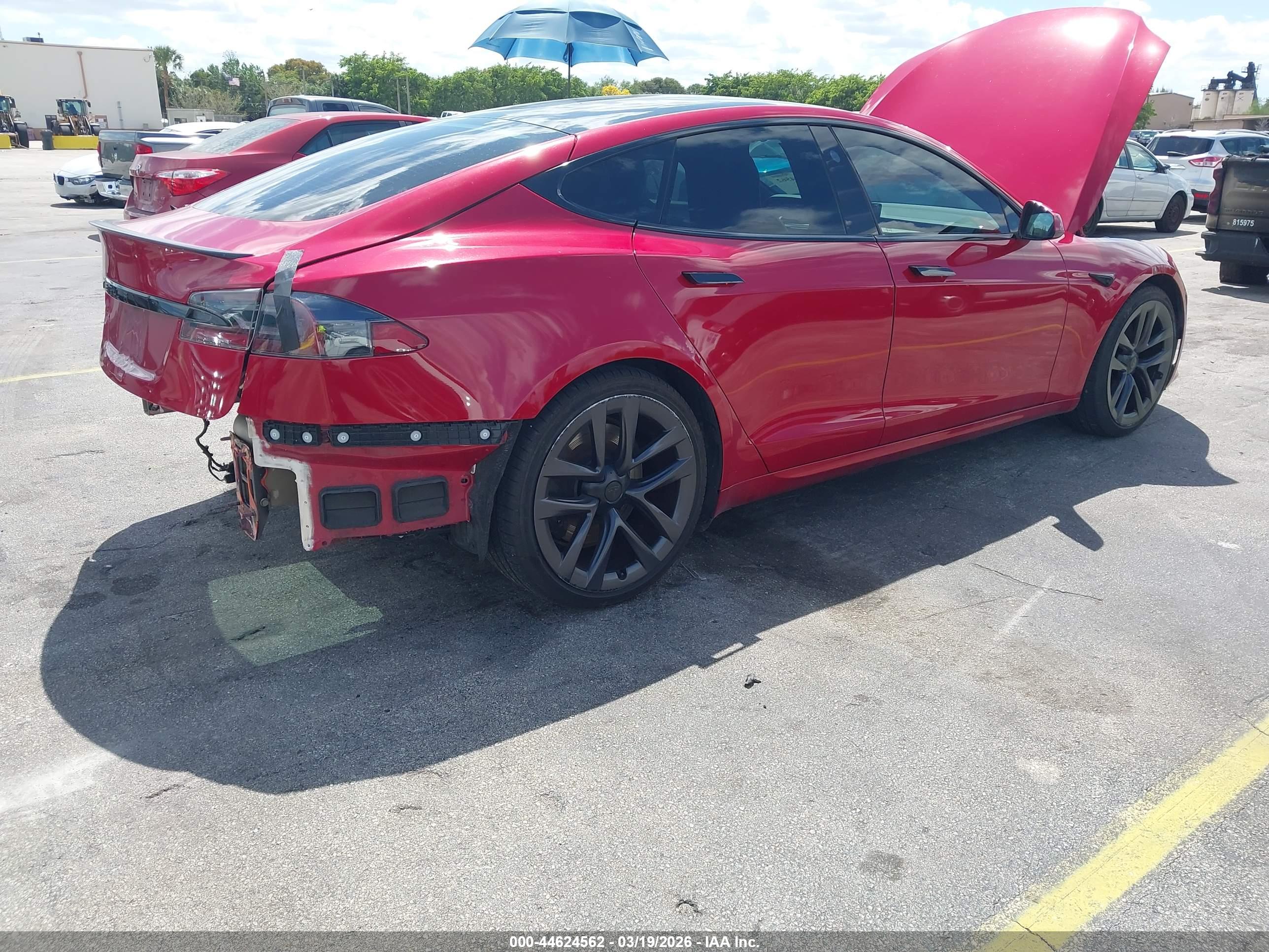 TESLA MODEL image 4
