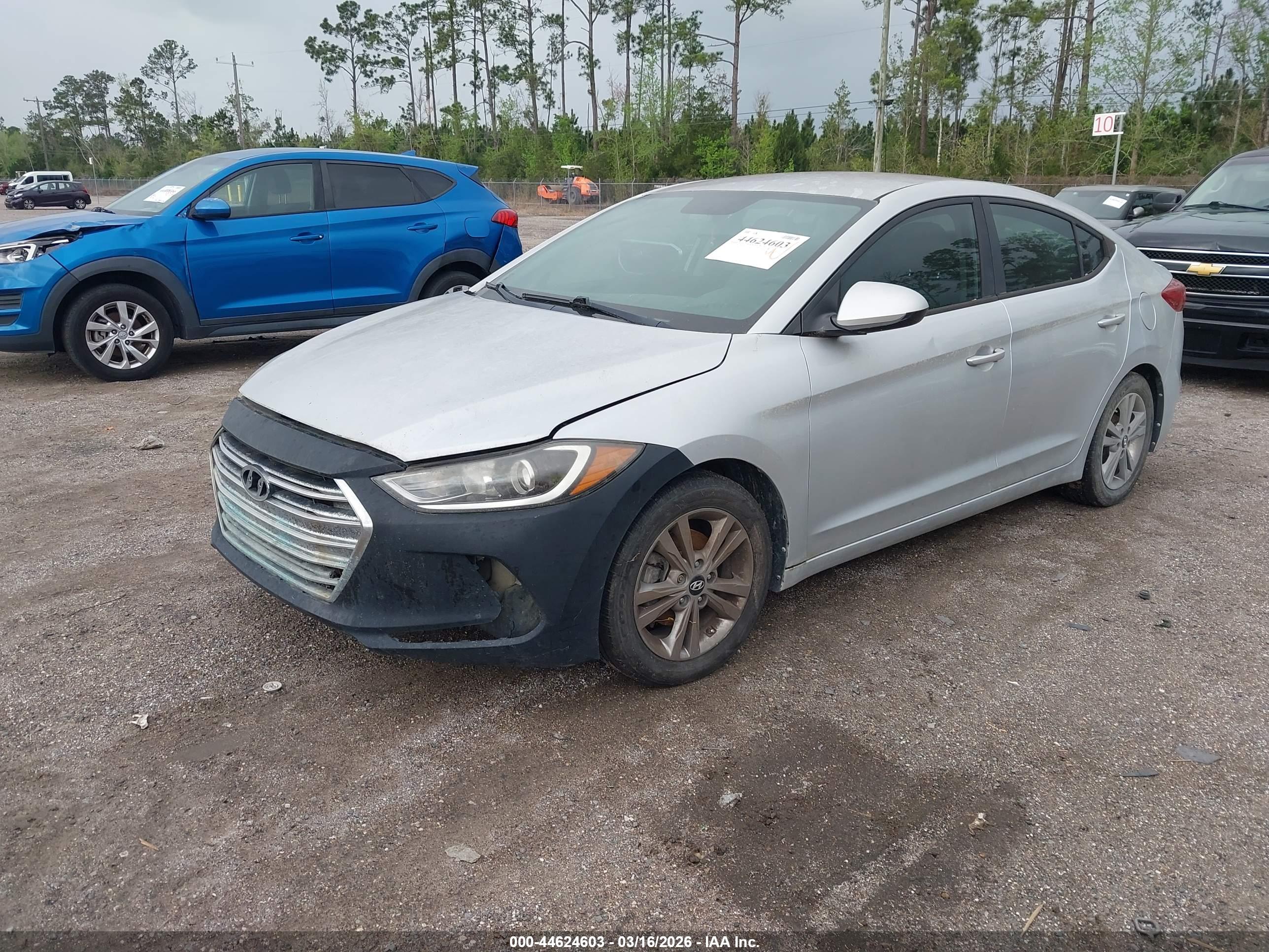 HYUNDAI ELANTRA image 2