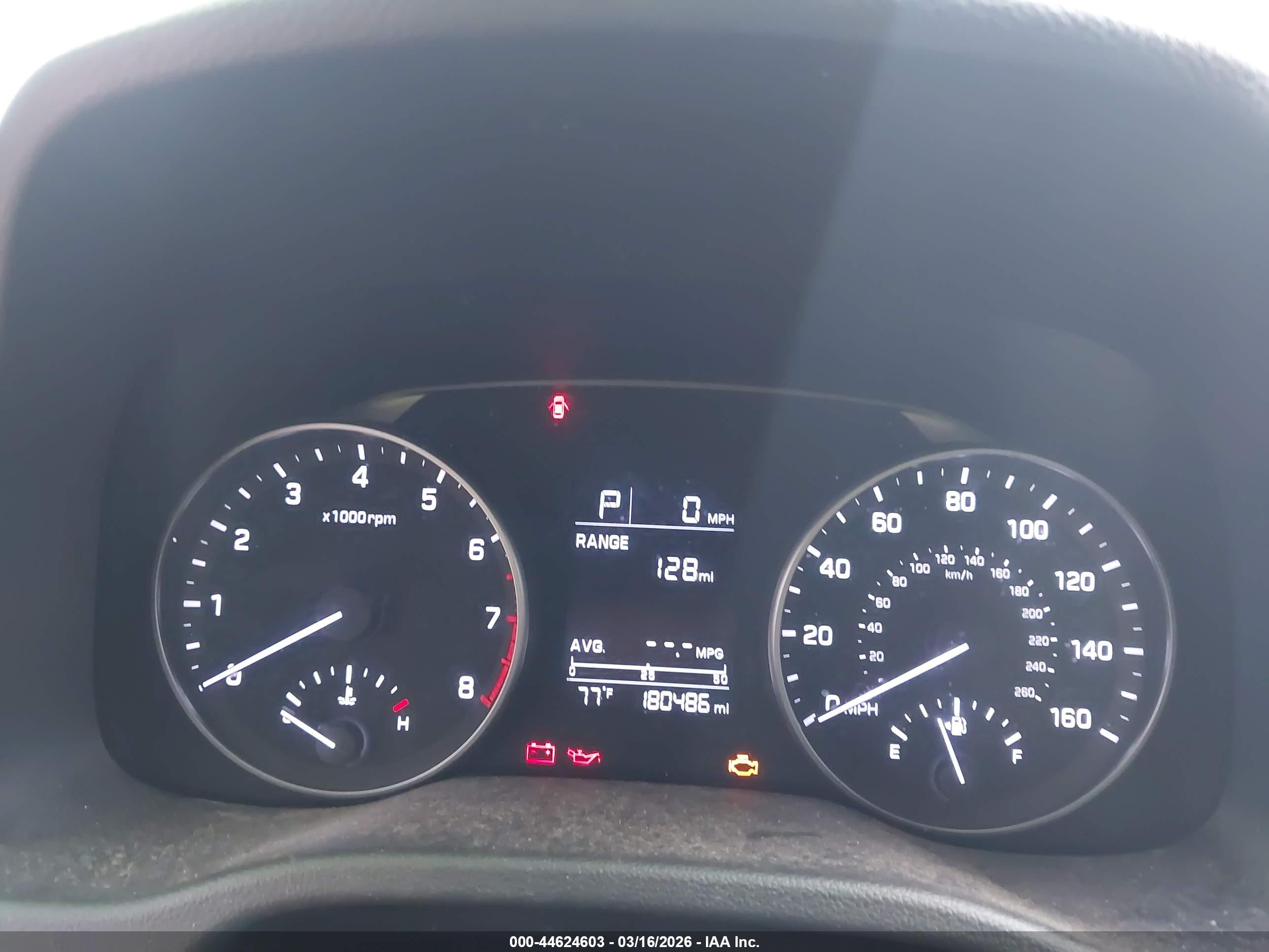HYUNDAI ELANTRA image 7