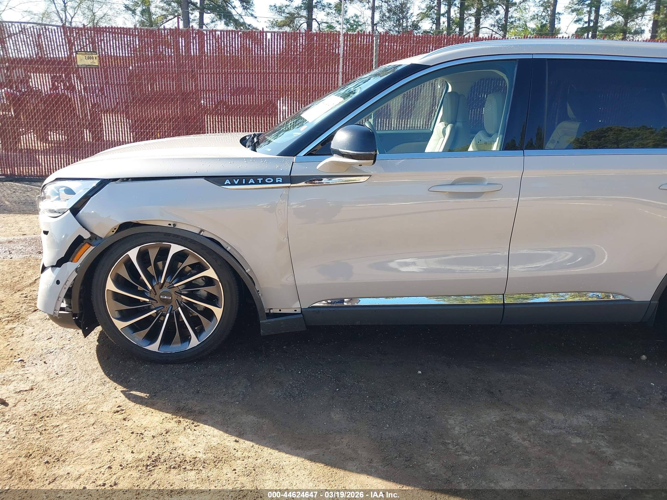 LINCOLN AVIATOR image 6