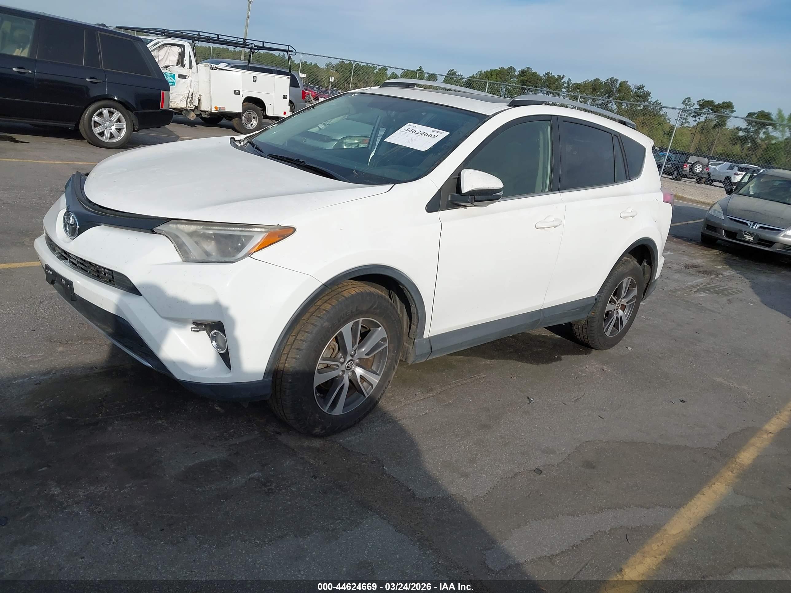 TOYOTA RAV4 image 2