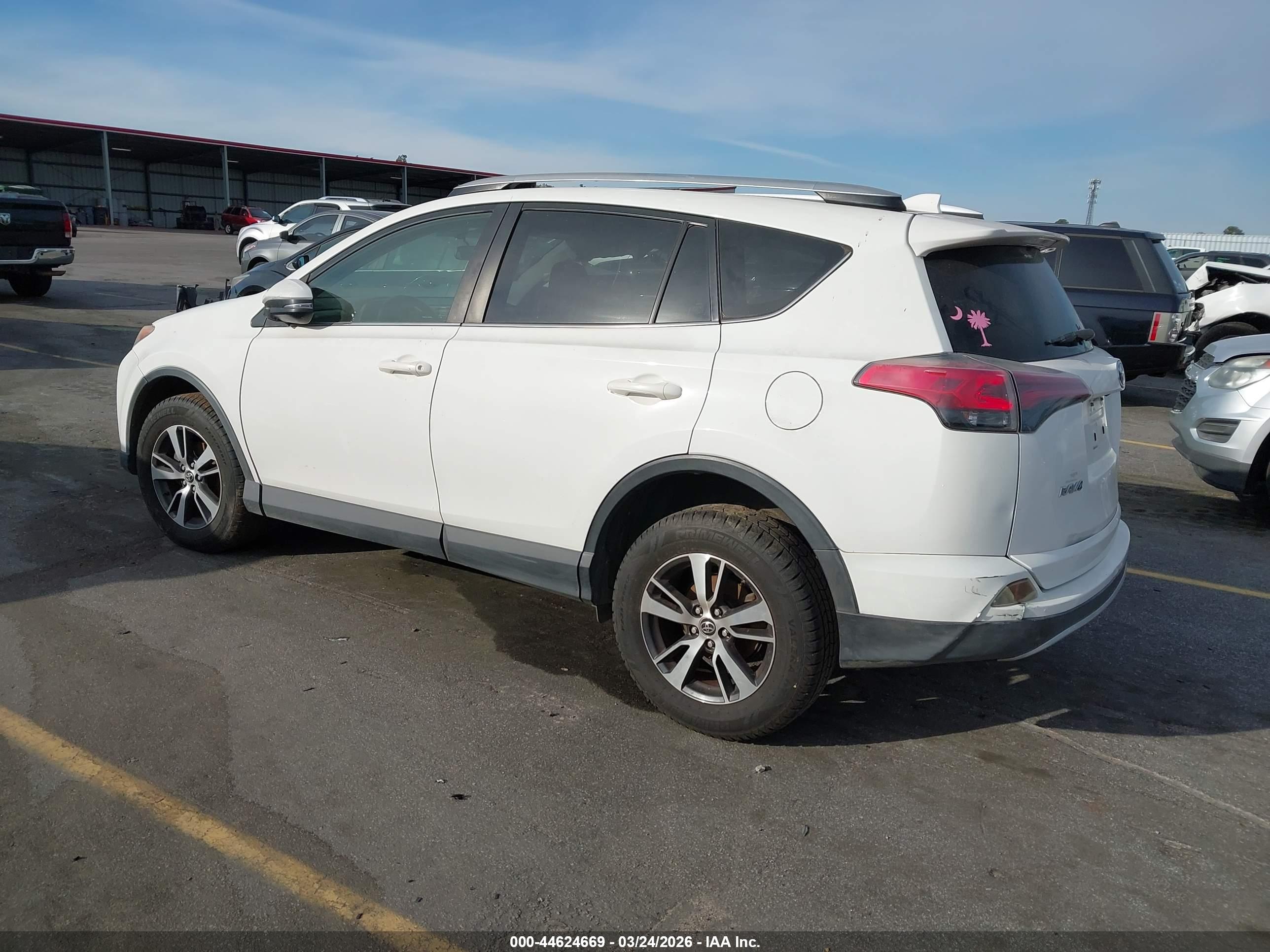 TOYOTA RAV4 image 3