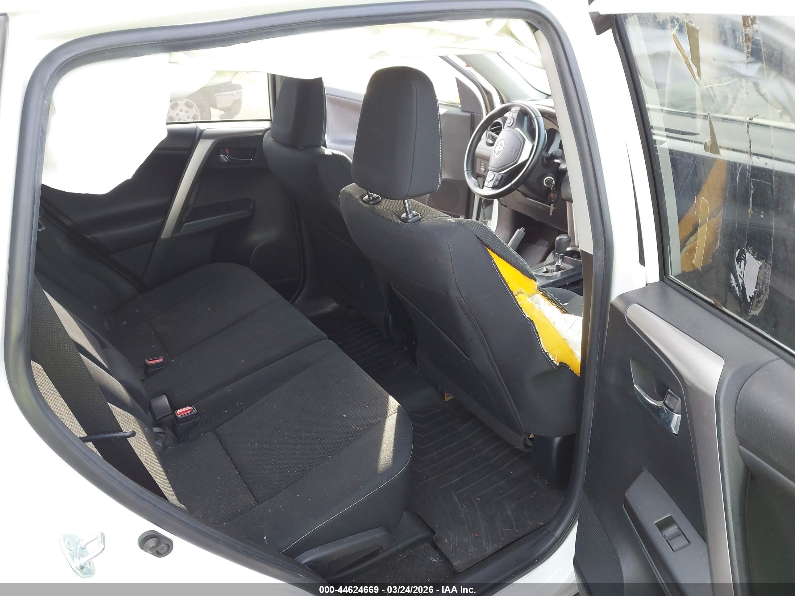 TOYOTA RAV4 image 8