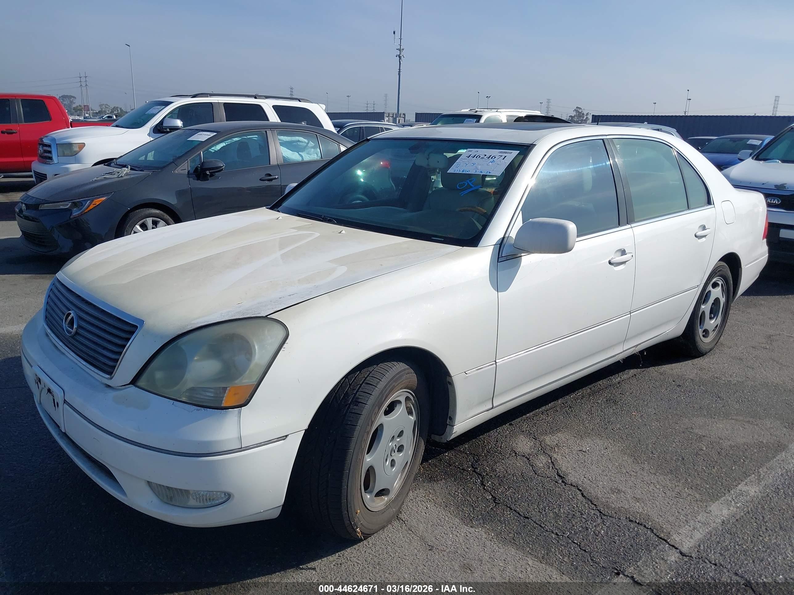 LEXUS LS image 2
