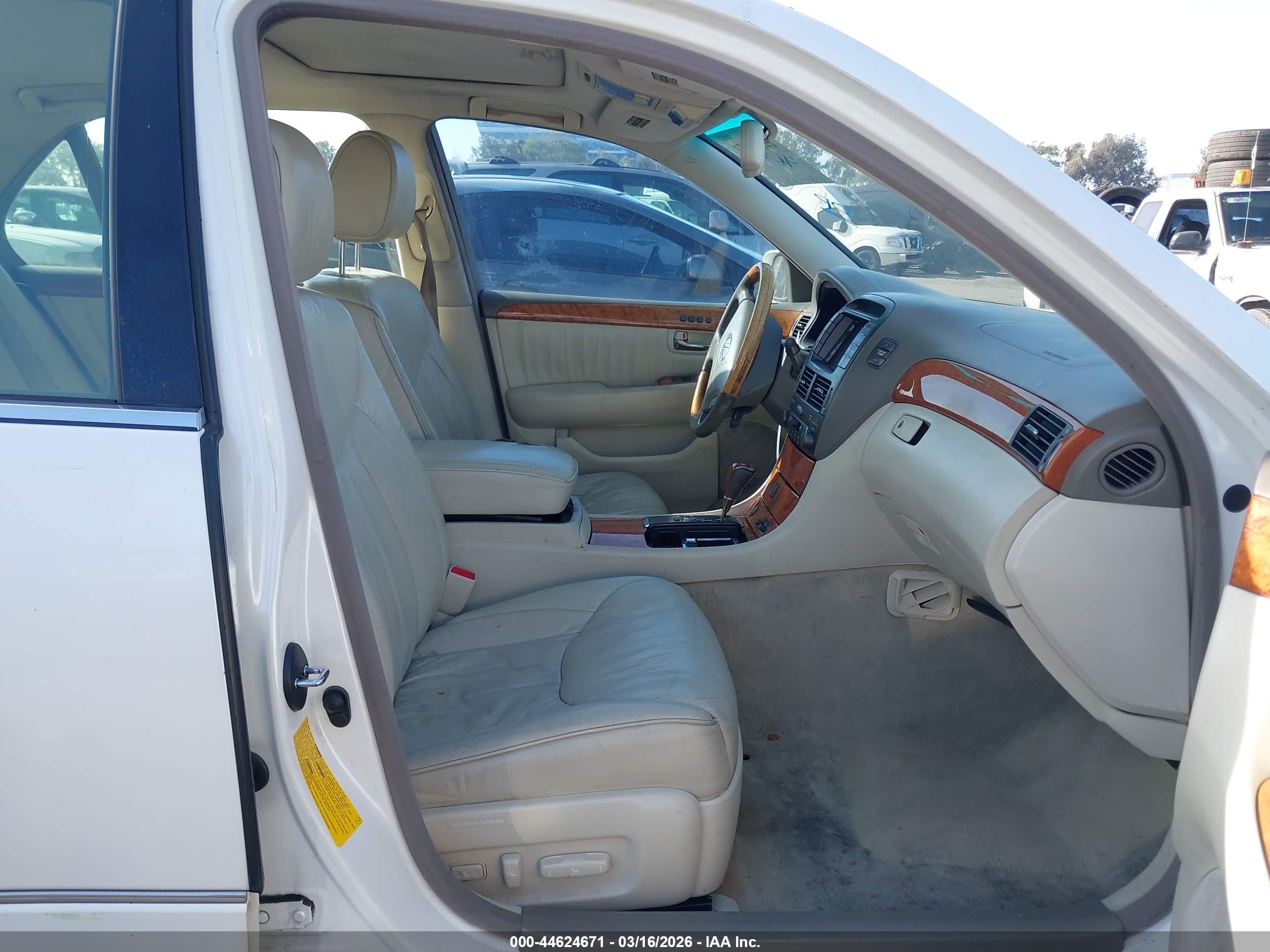 LEXUS LS image 5