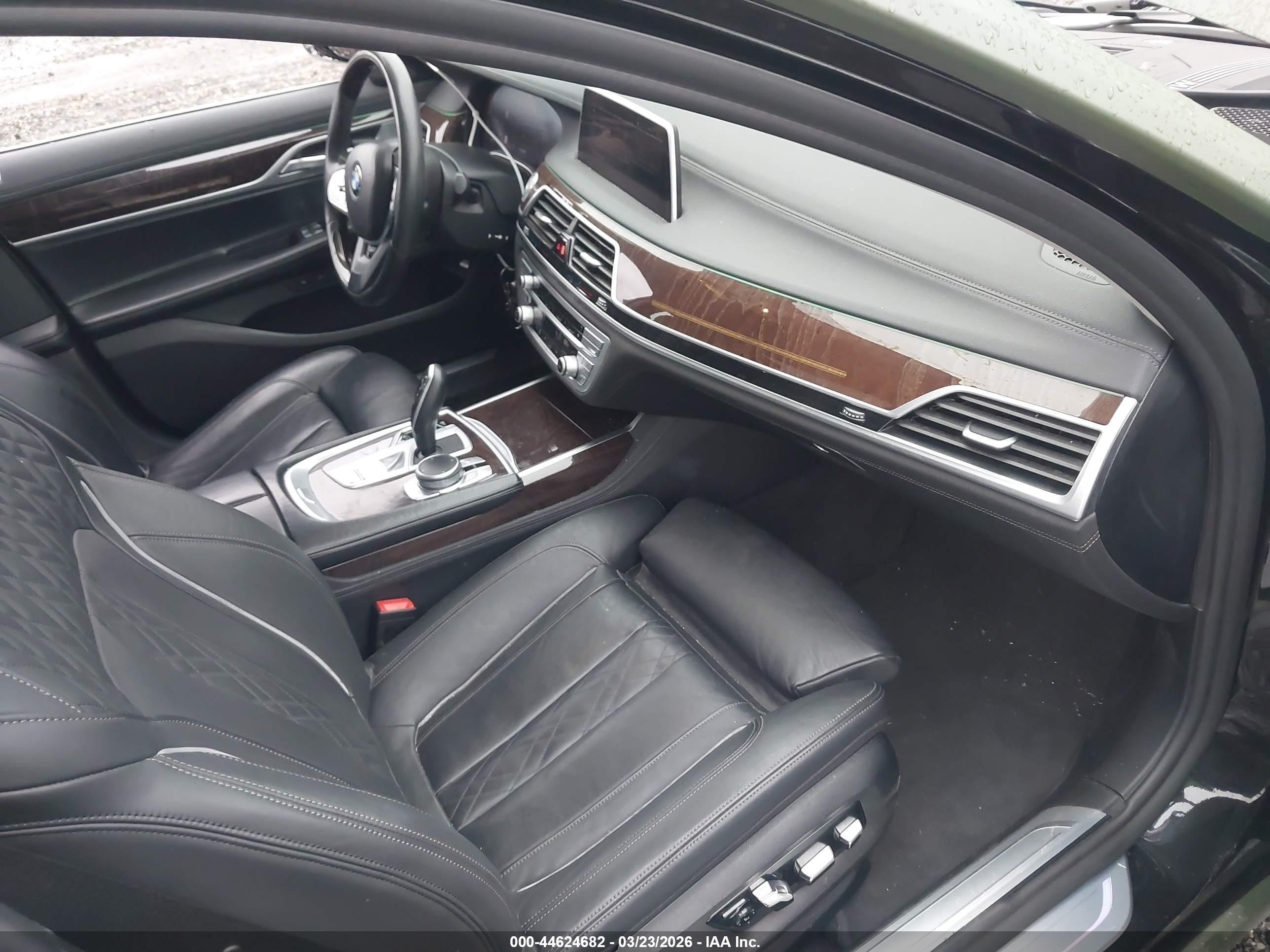 BMW 740I image 5