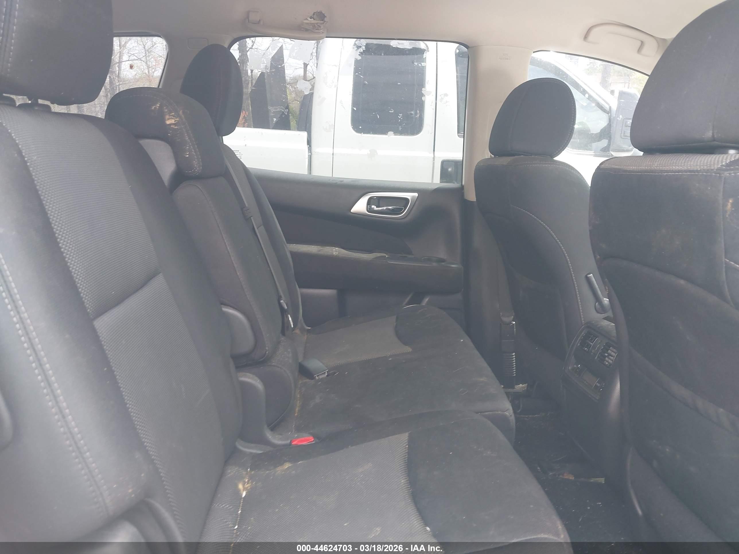 NISSAN PATHFINDER image 8