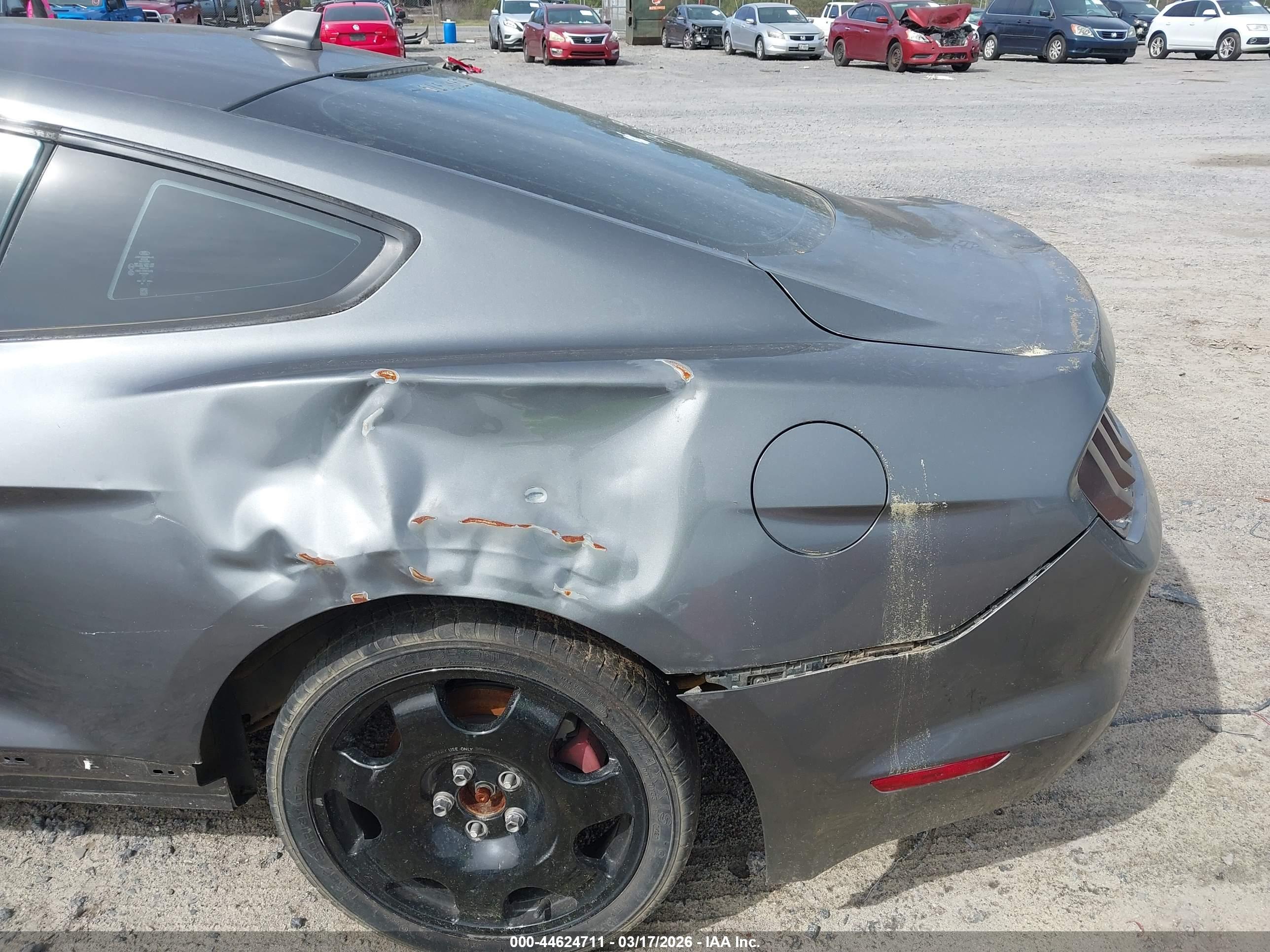 FORD MUSTANG image 6