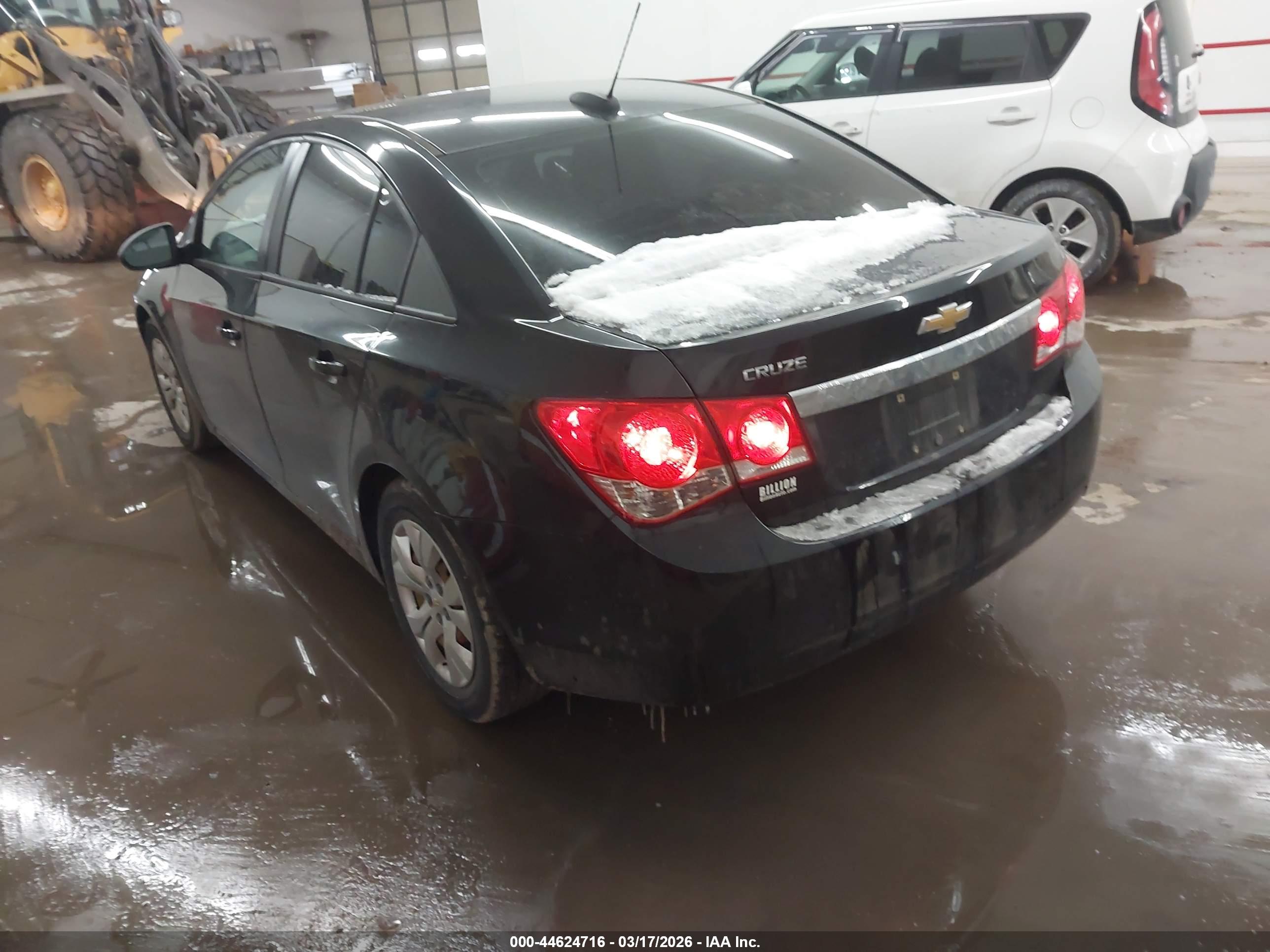 CHEVROLET CRUZE image 3