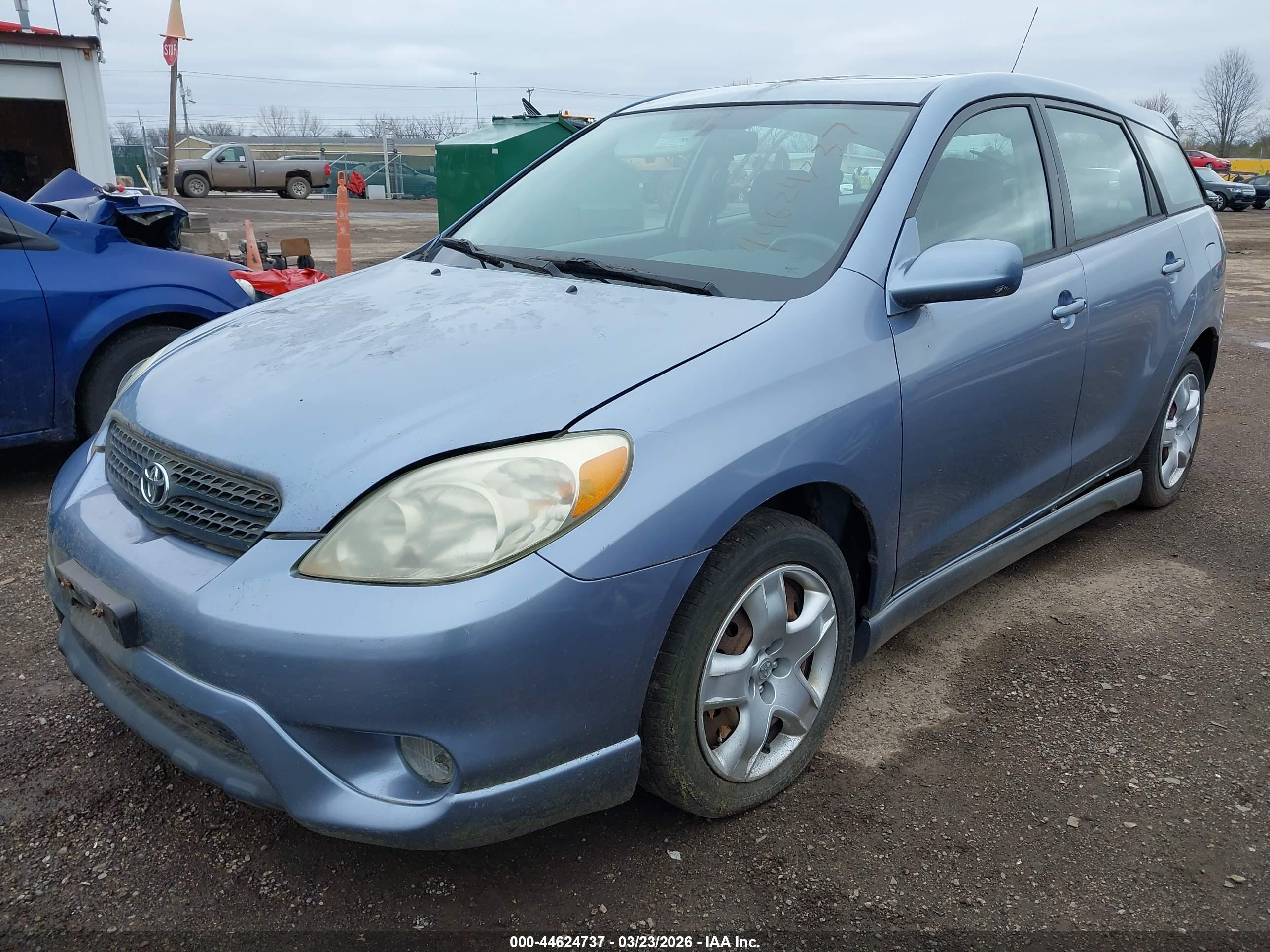 TOYOTA MATRIX image 2