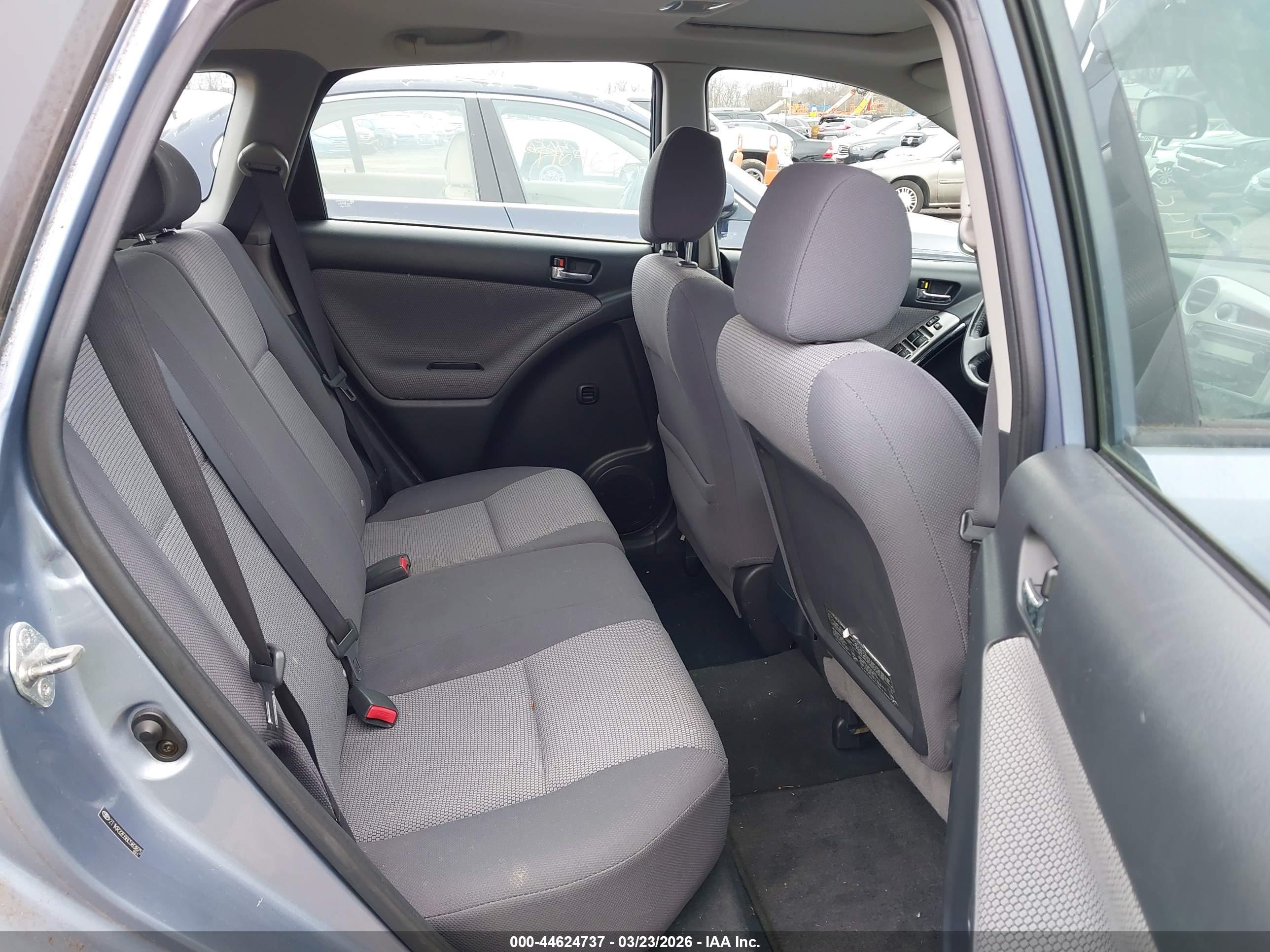 TOYOTA MATRIX image 8