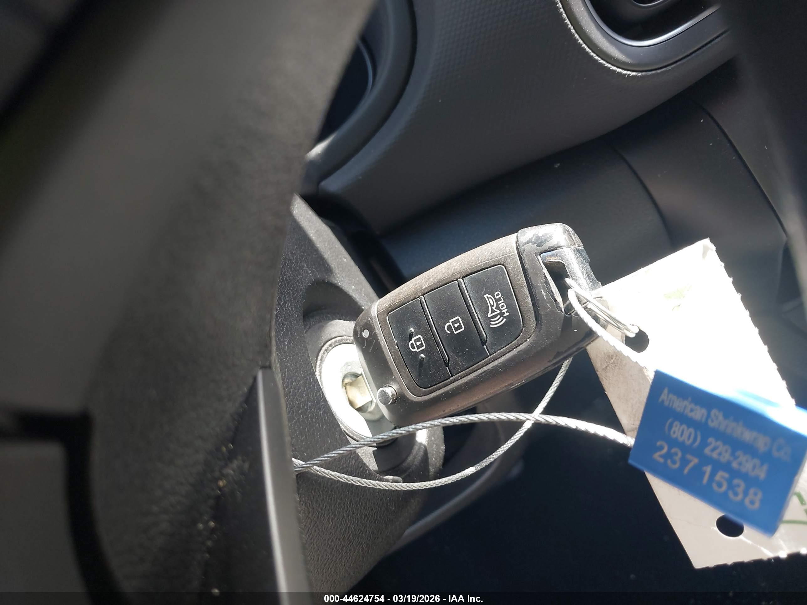HYUNDAI KONA image 11