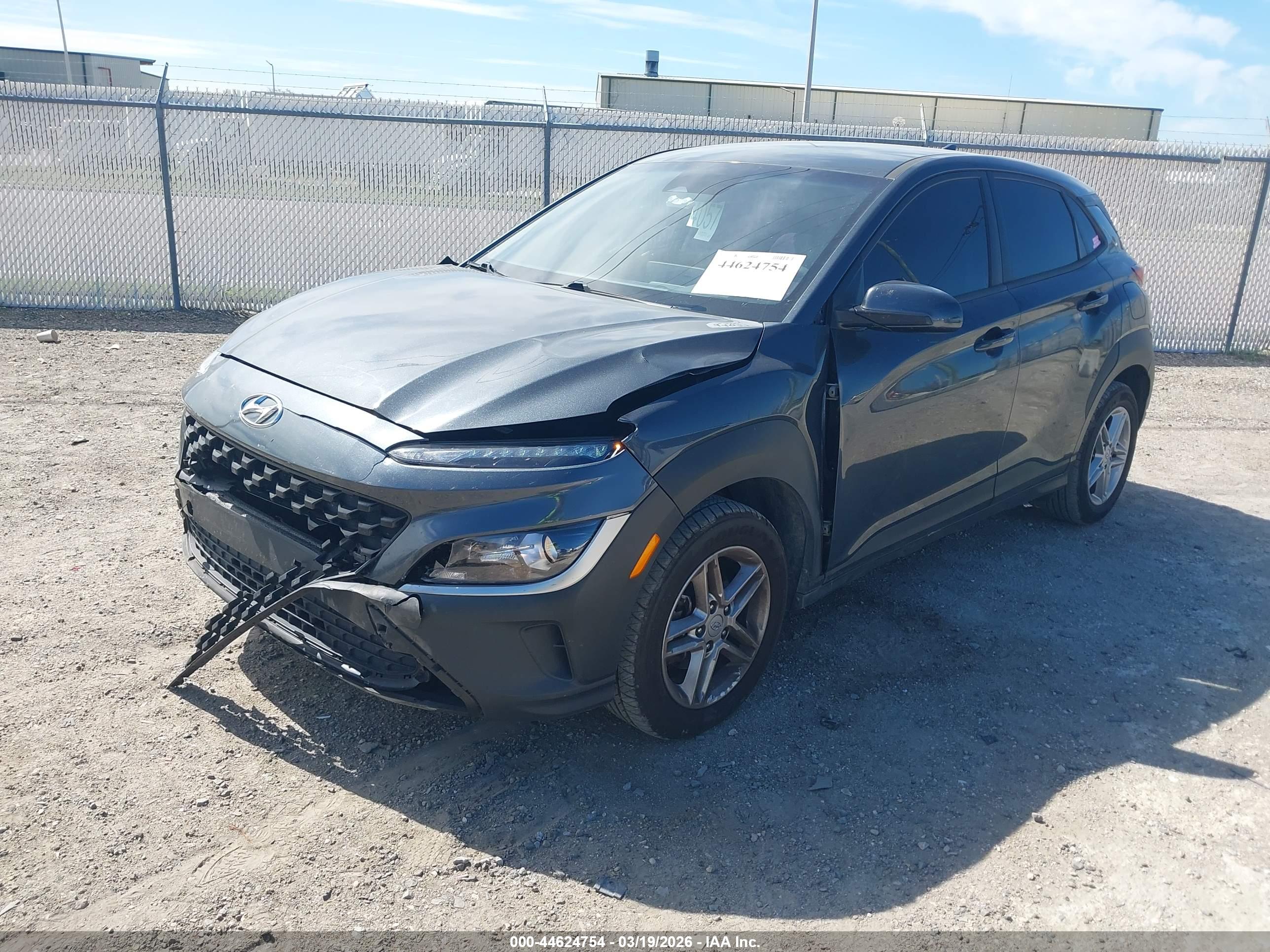 HYUNDAI KONA image 2