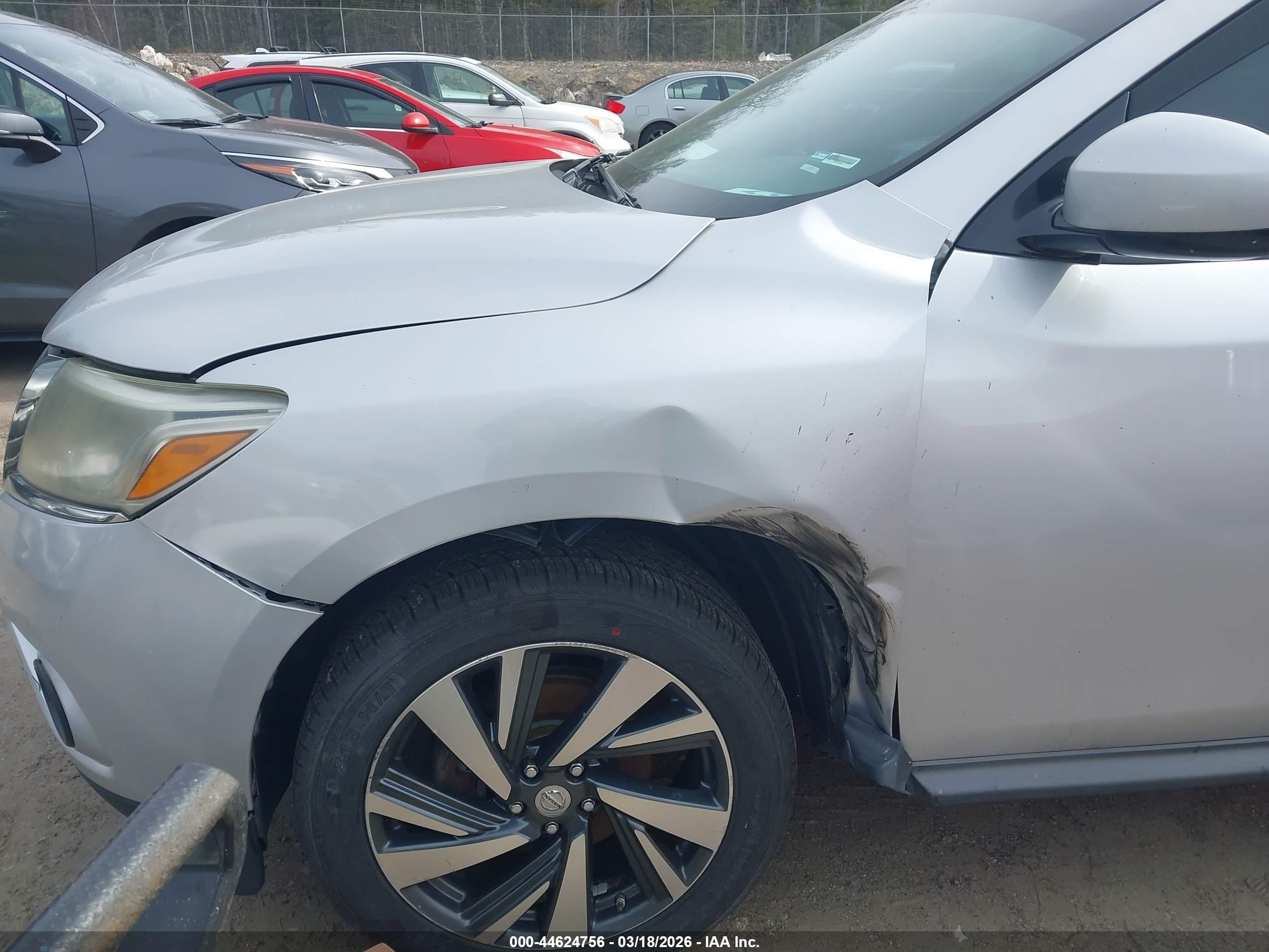 NISSAN PATHFINDER image 6