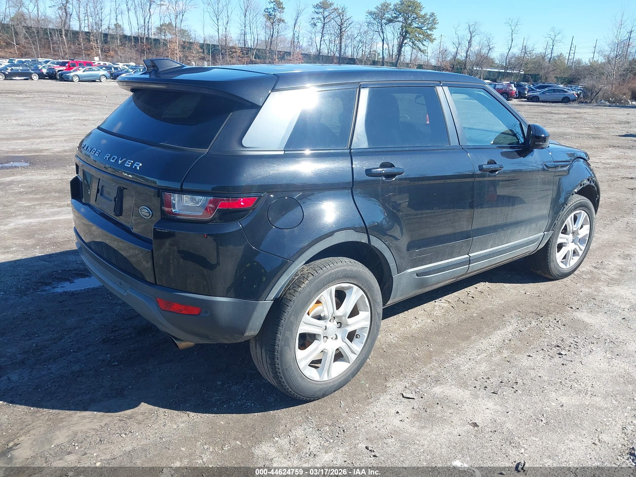 LAND ROVER image 4