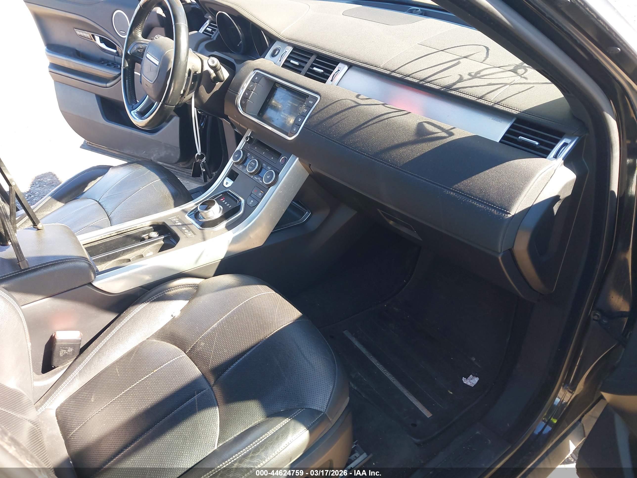 LAND ROVER image 5