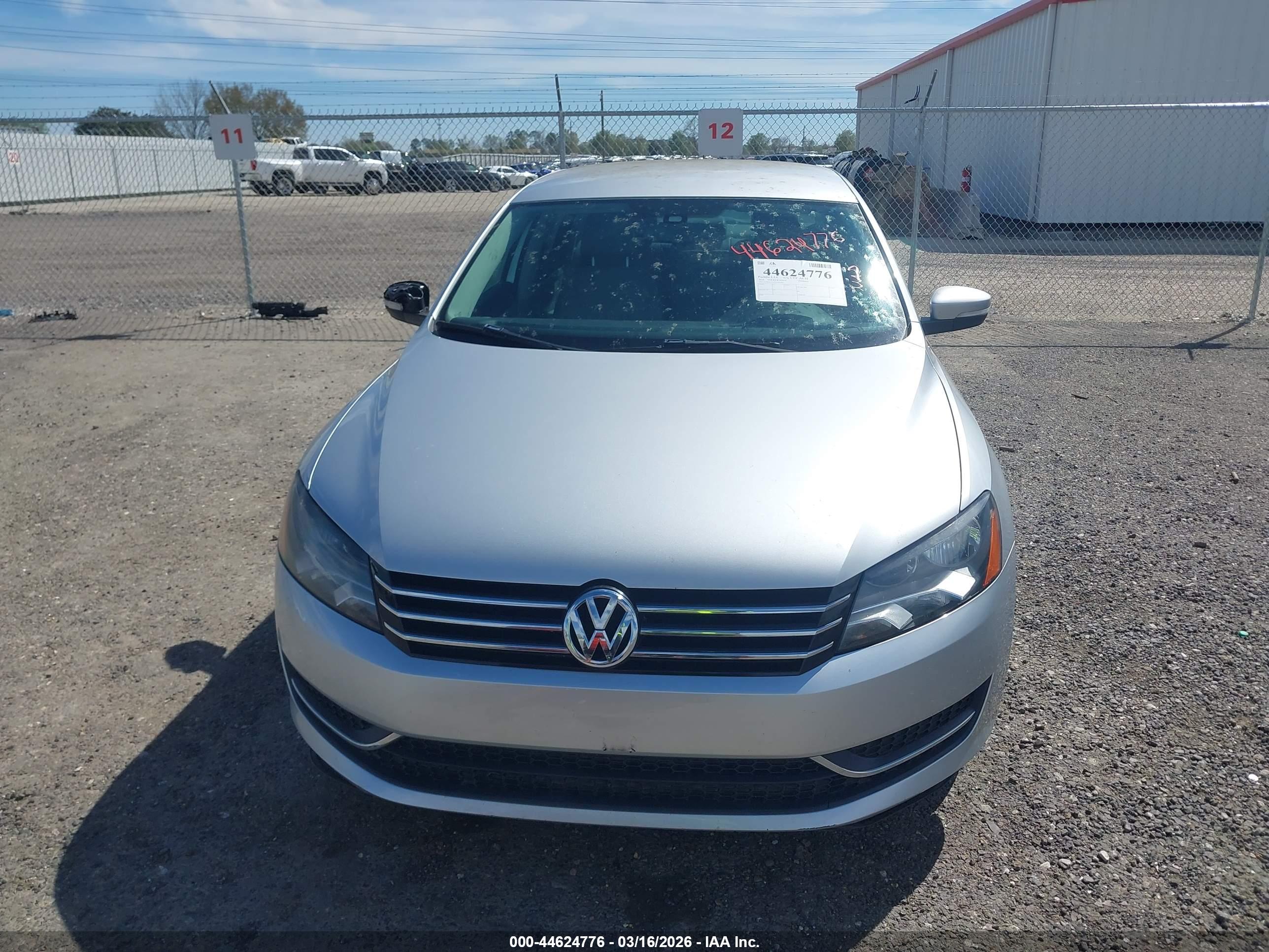 VOLKSWAGEN PASSAT image 6