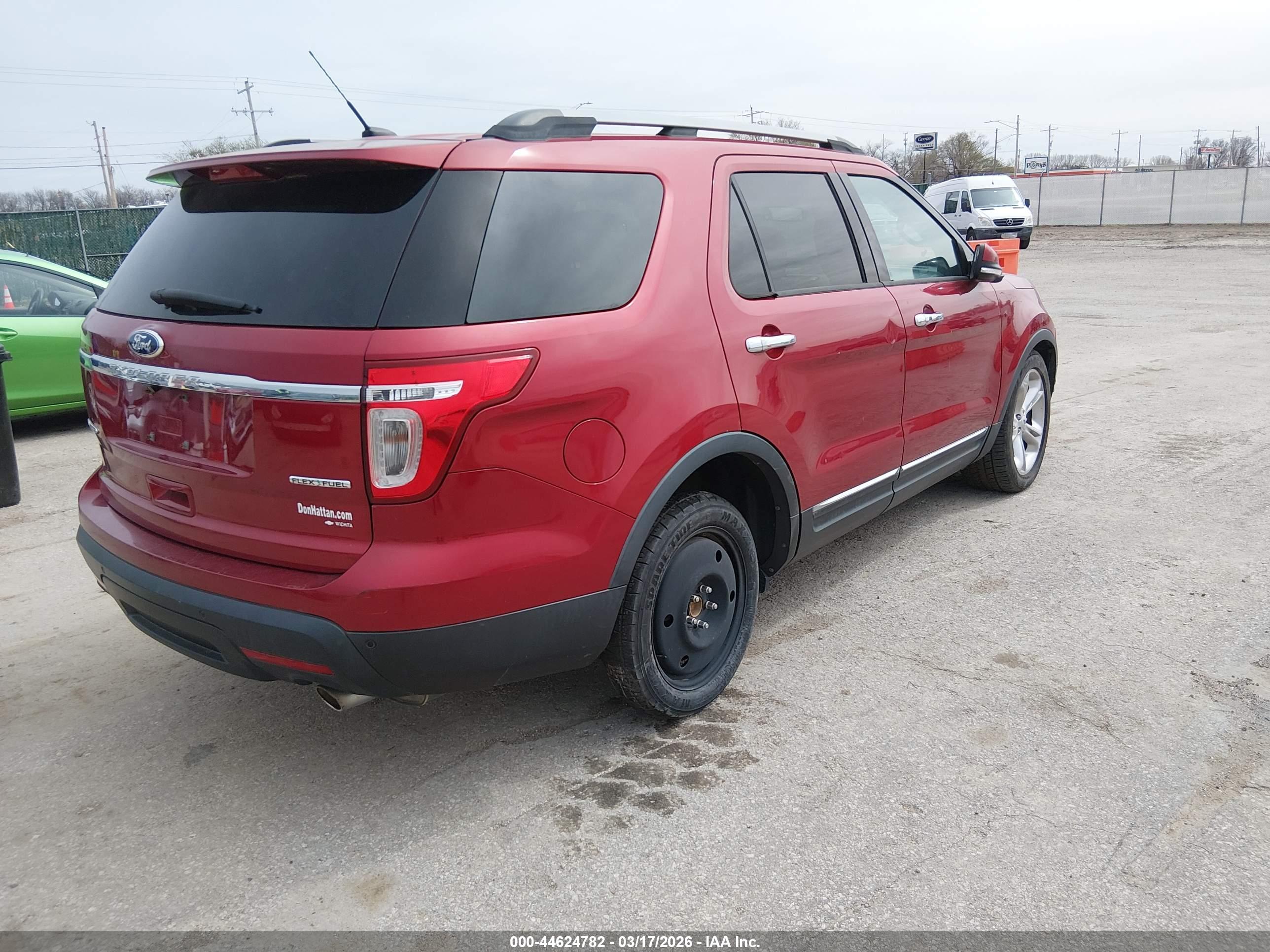 FORD EXPLORER image 4