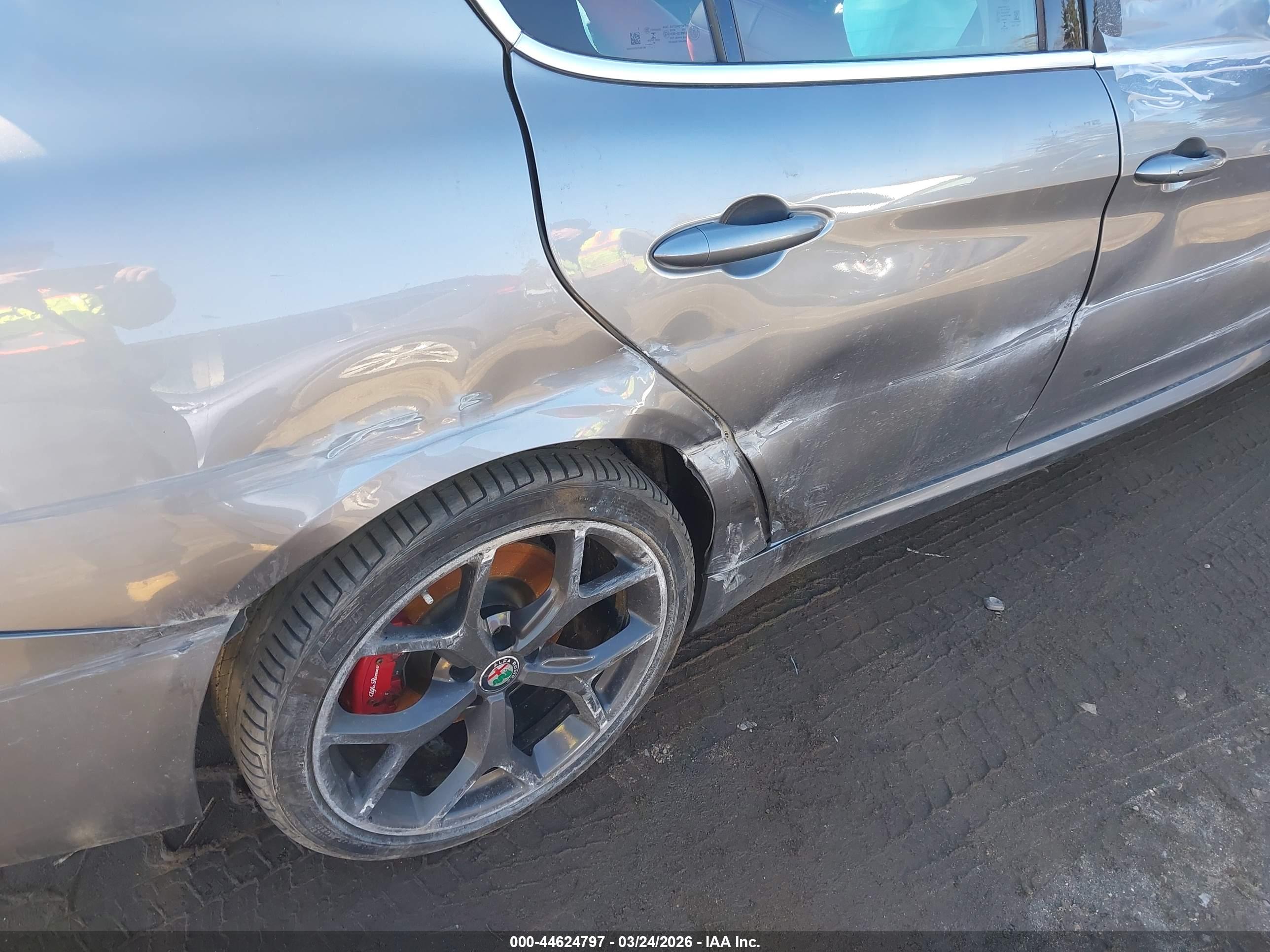 ALFA ROMEO image 6