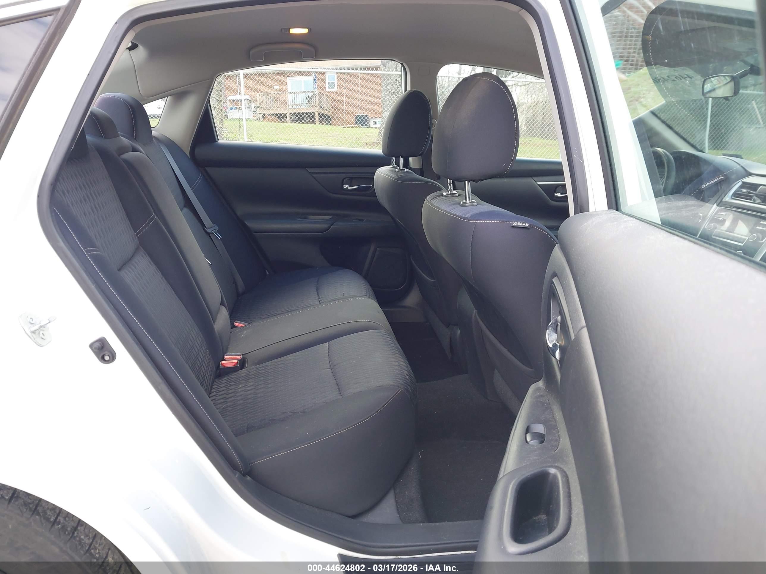 NISSAN ALTIMA image 8