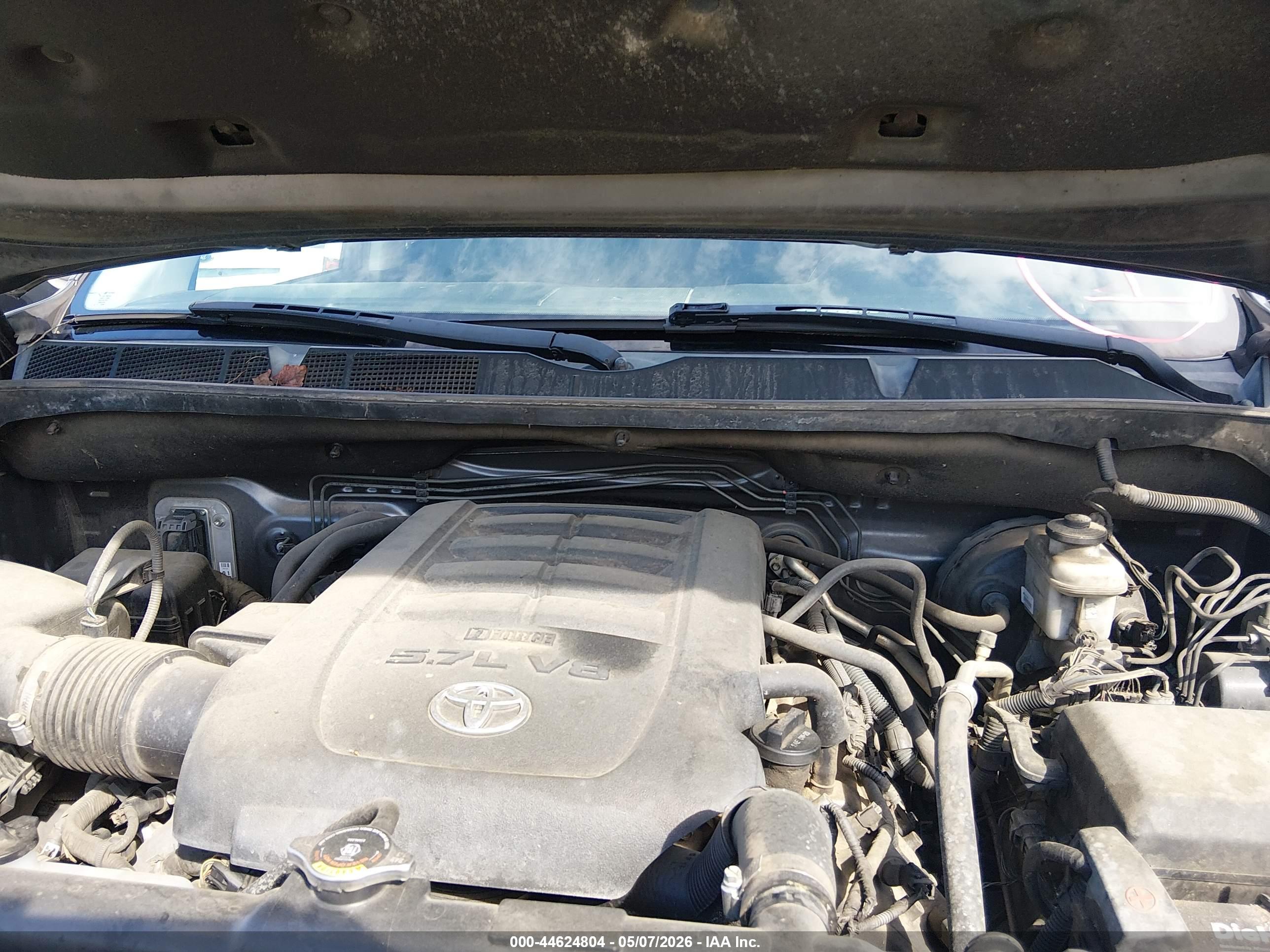 TOYOTA TUNDRA image 10