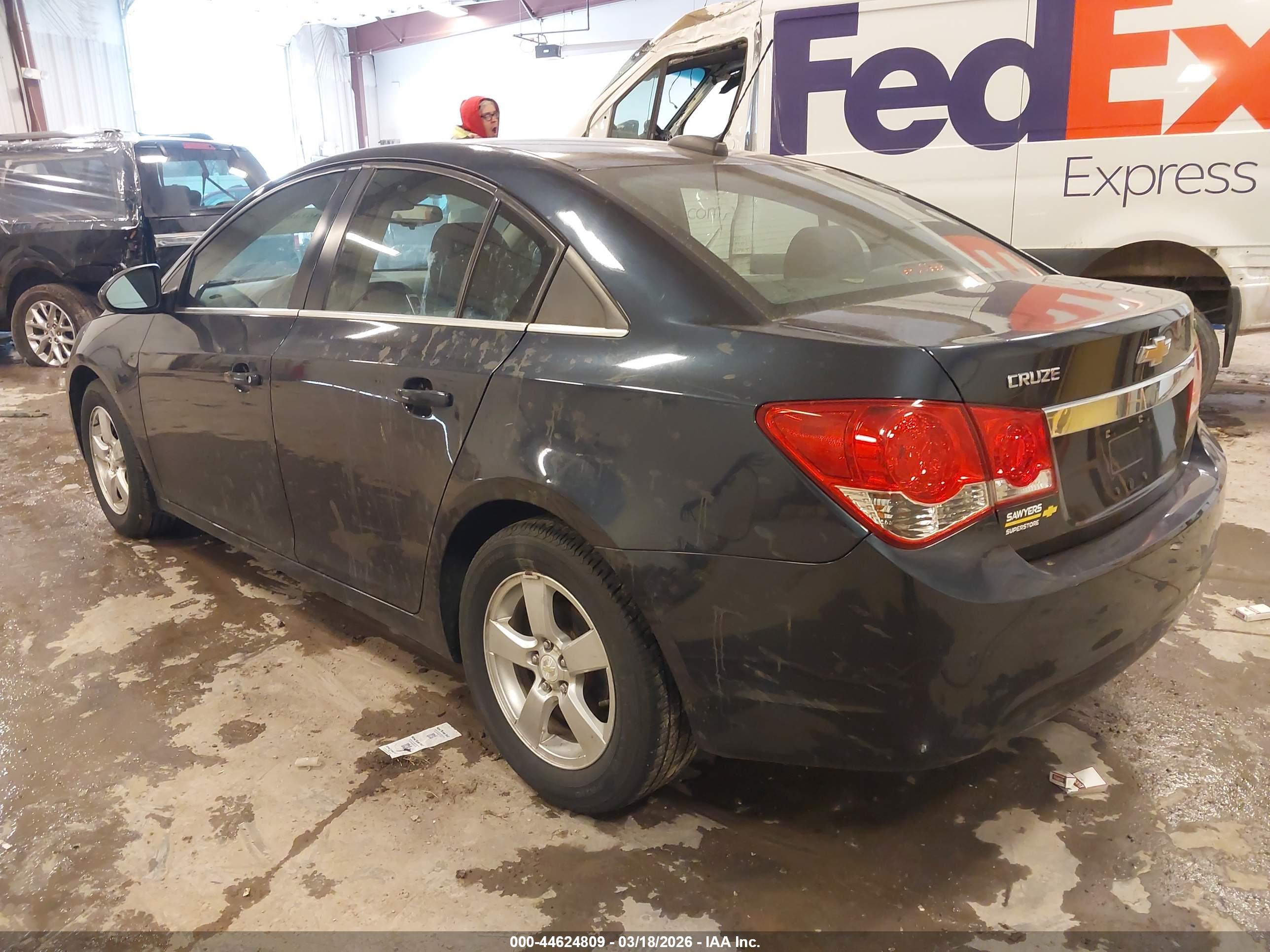 CHEVROLET CRUZE image 3