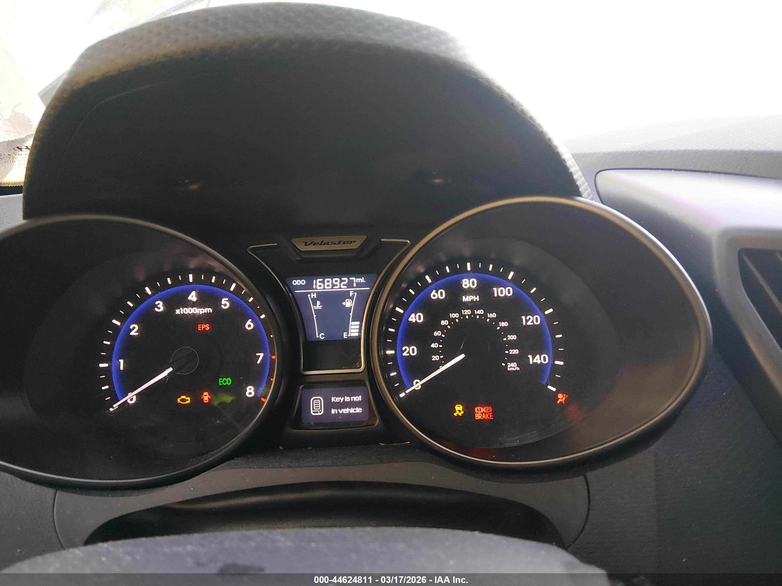 HYUNDAI VELOSTER image 7