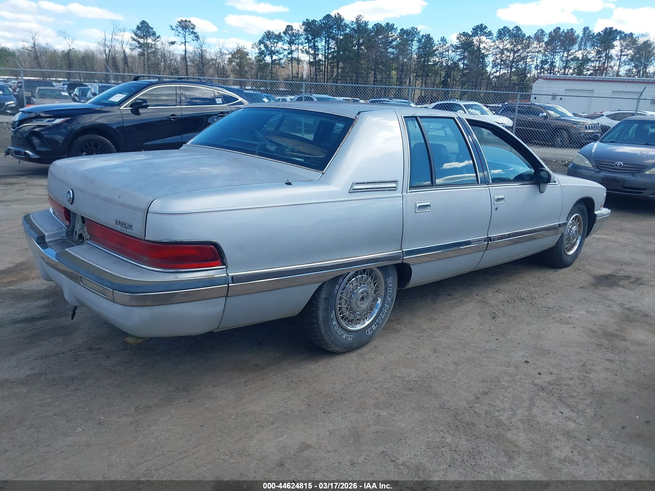 BUICK ROADMASTER image 4
