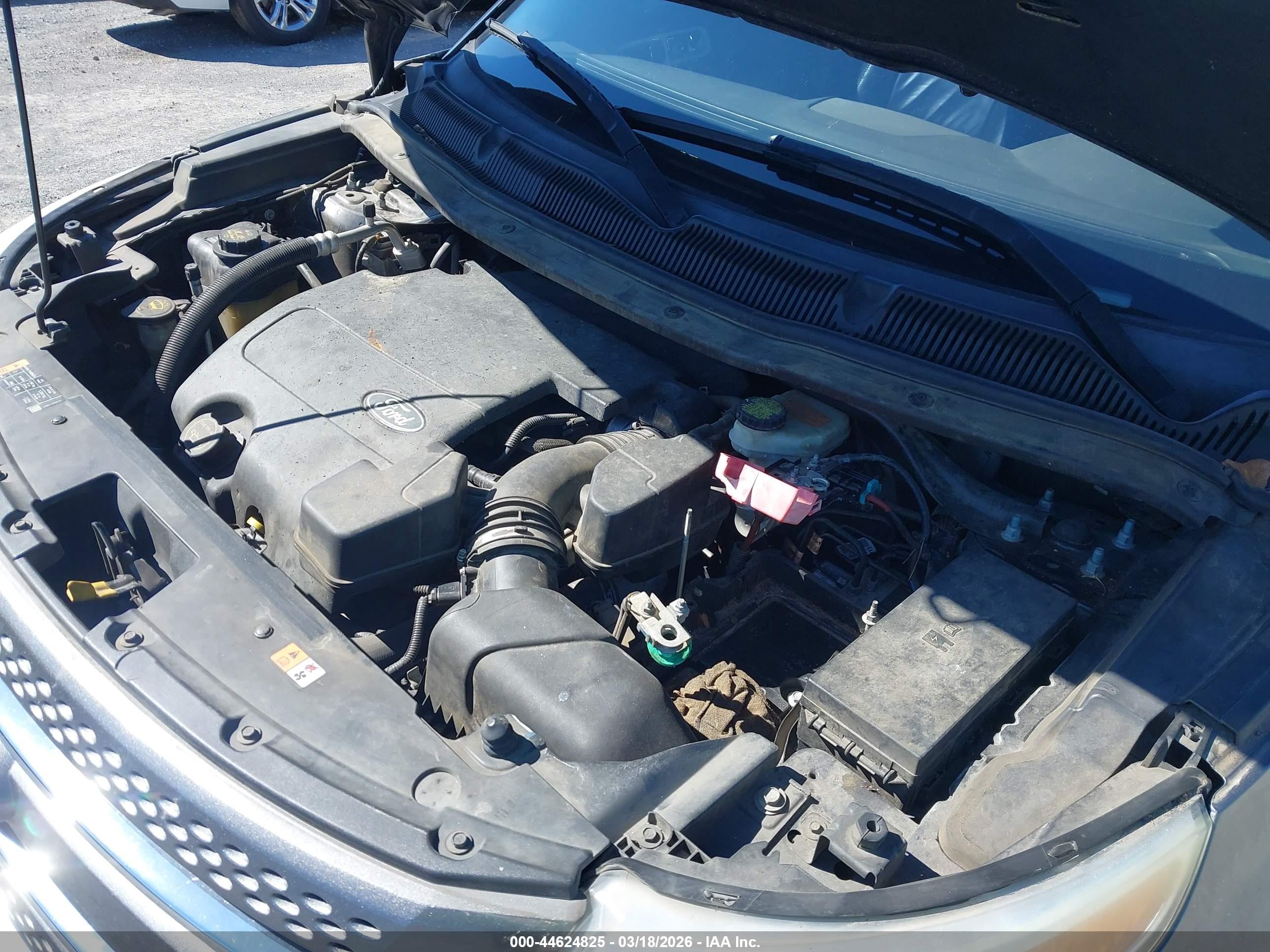FORD EXPLORER image 10