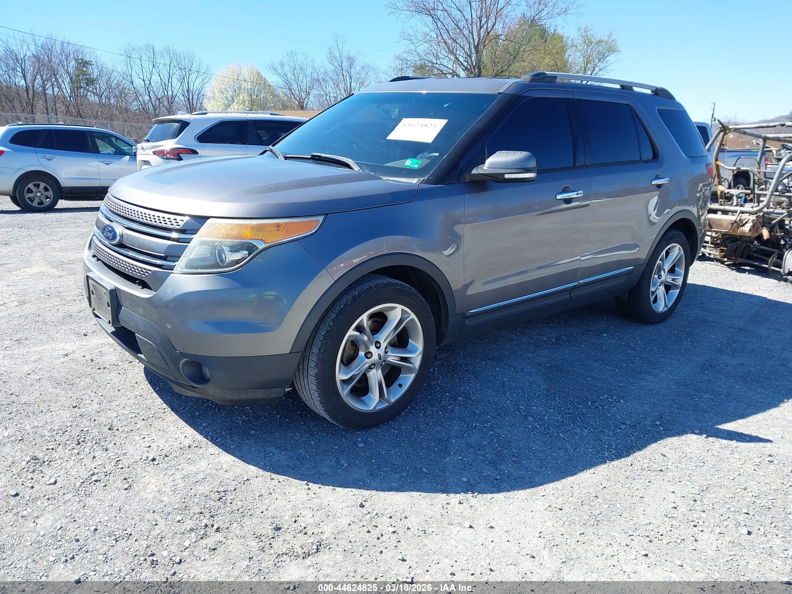 FORD EXPLORER image 2