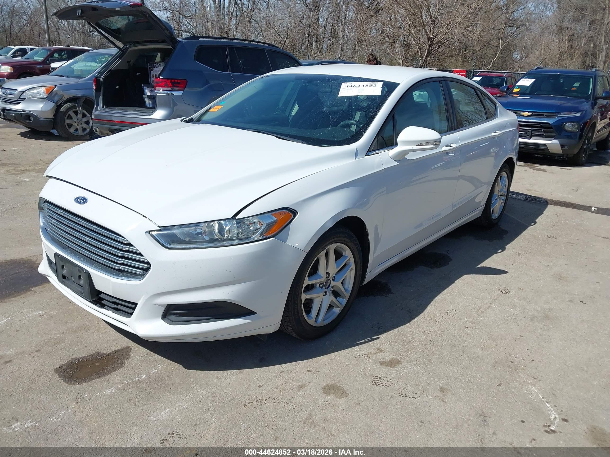 FORD FUSION image 2