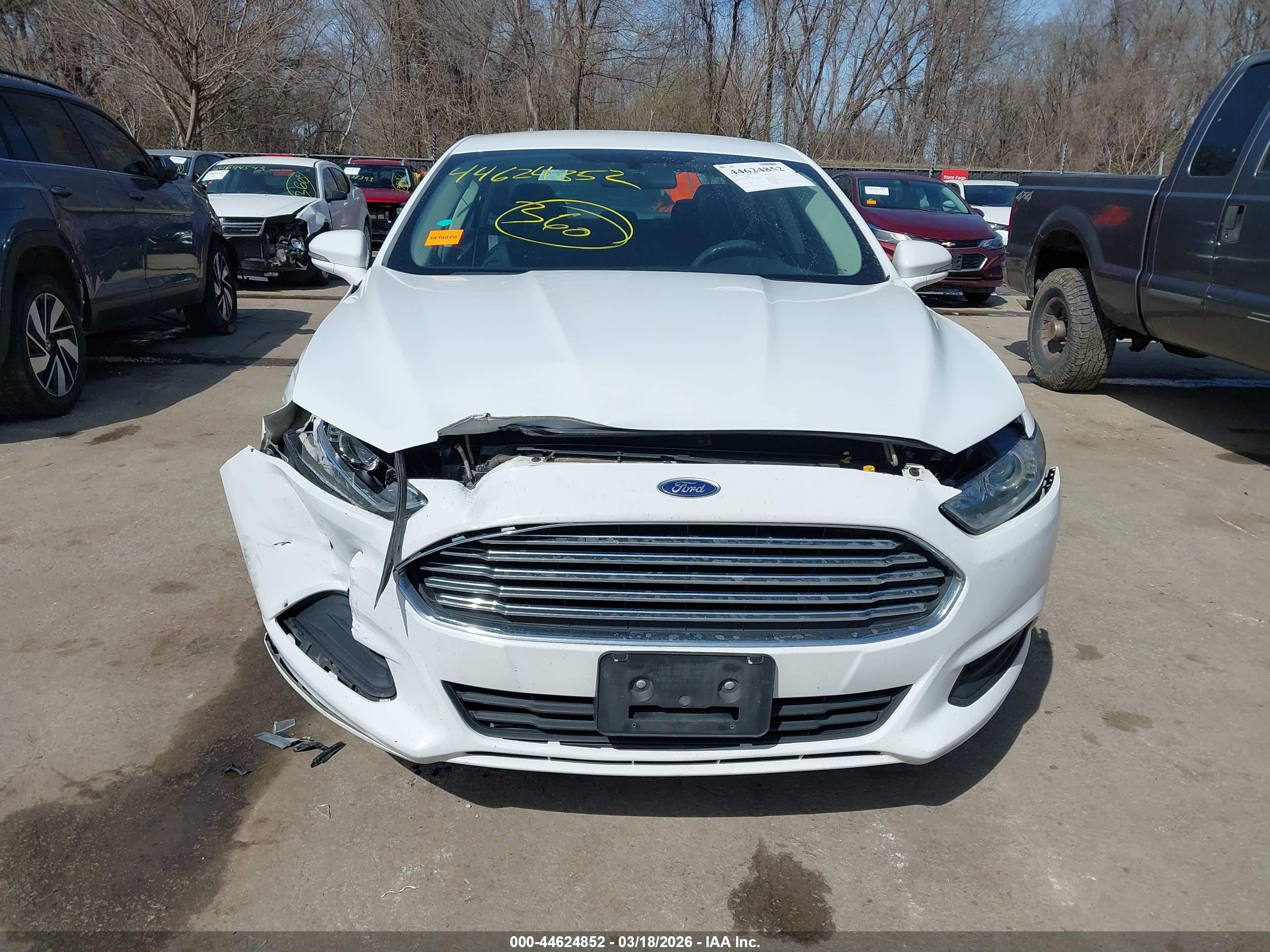 FORD FUSION image 6