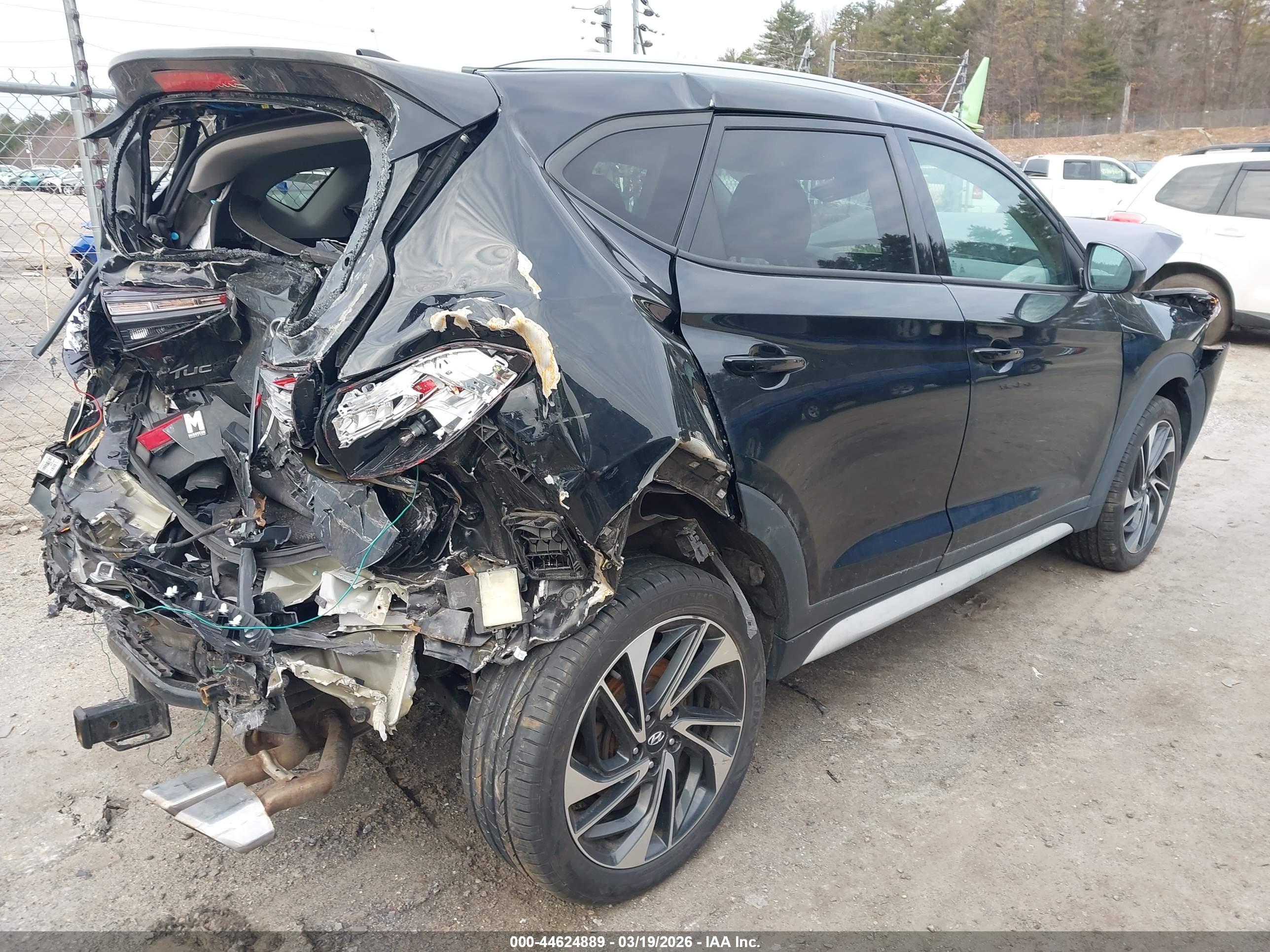 HYUNDAI TUCSON image 4