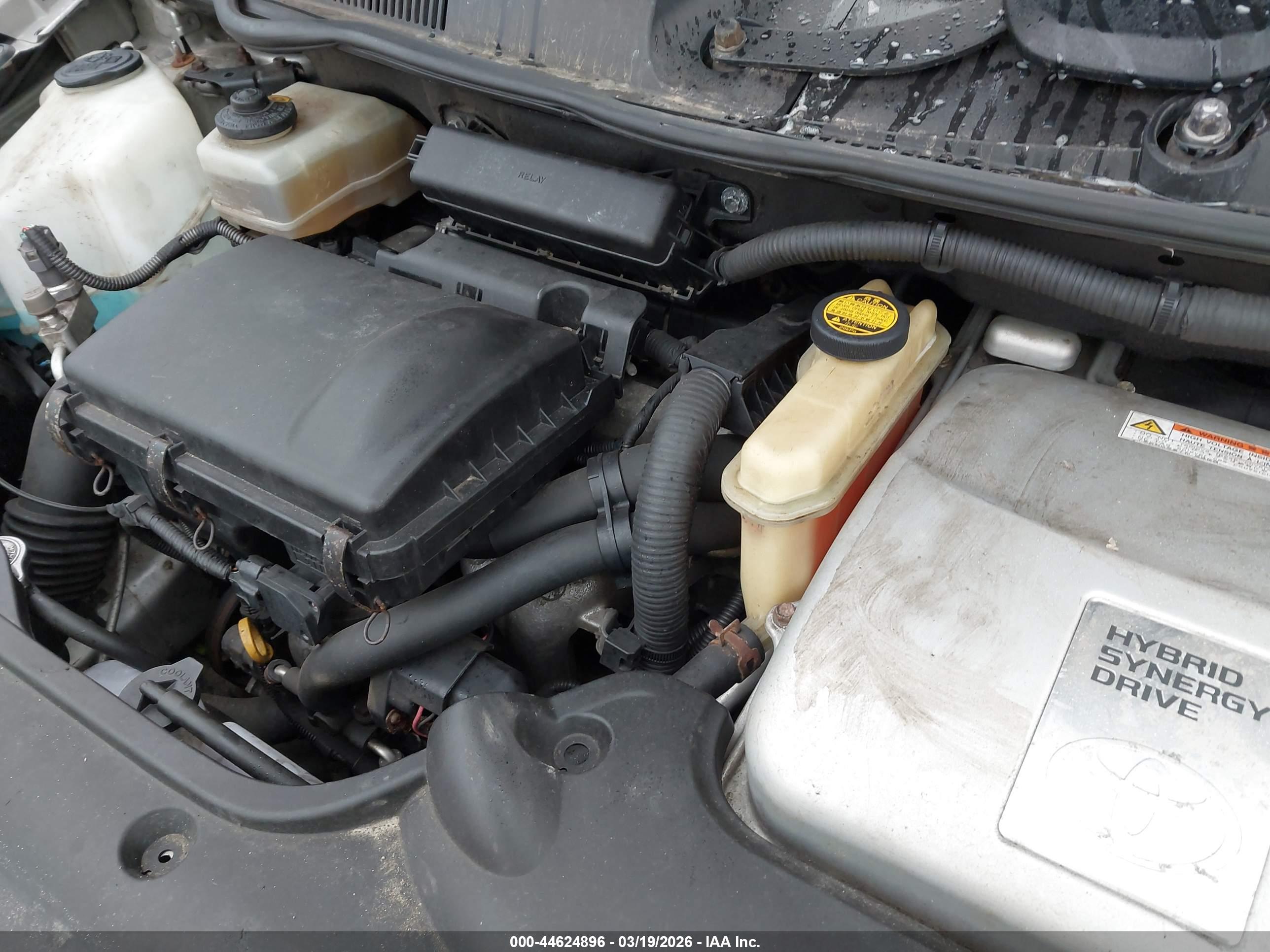 TOYOTA PRIUS image 10