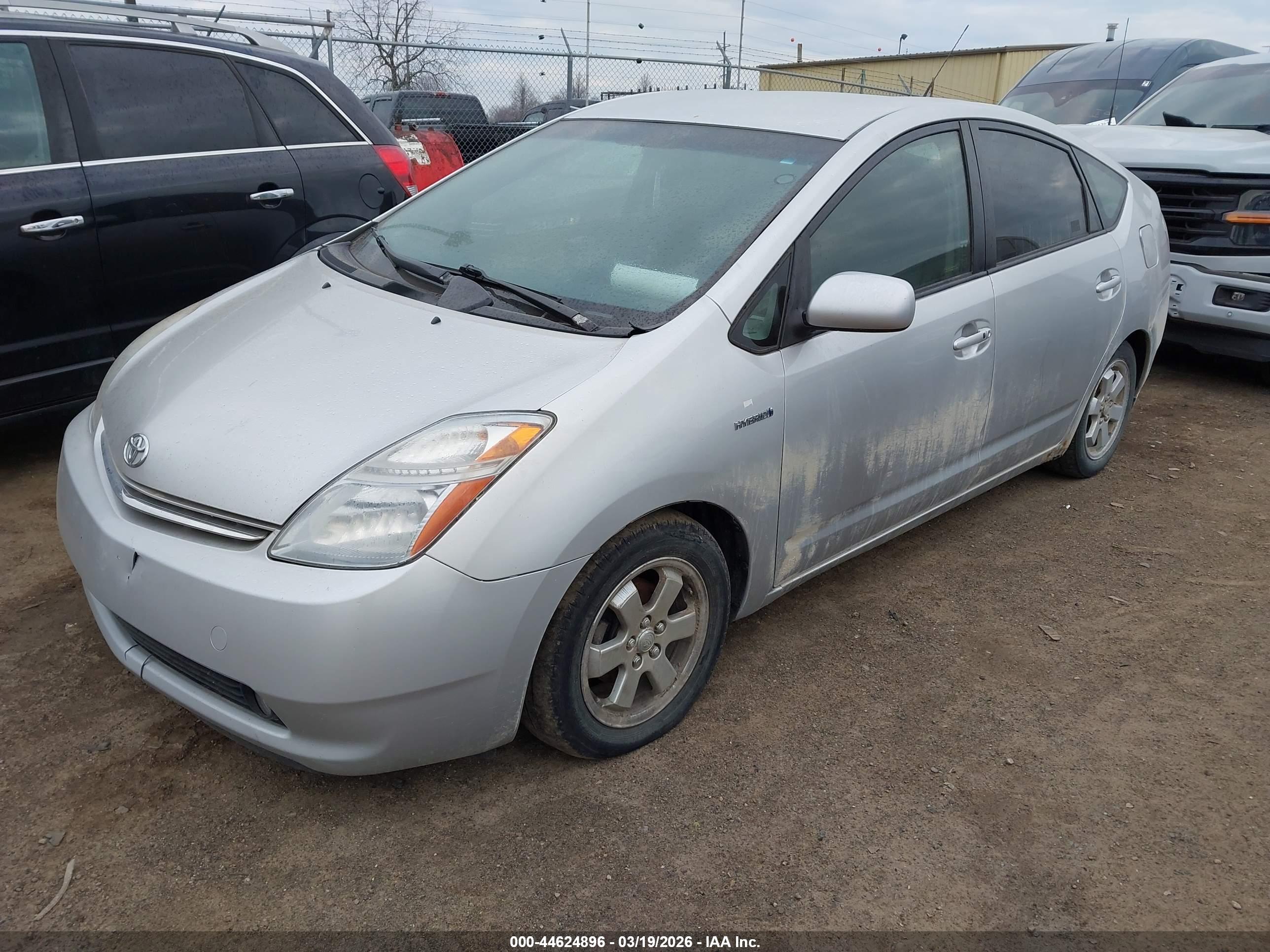 TOYOTA PRIUS image 2