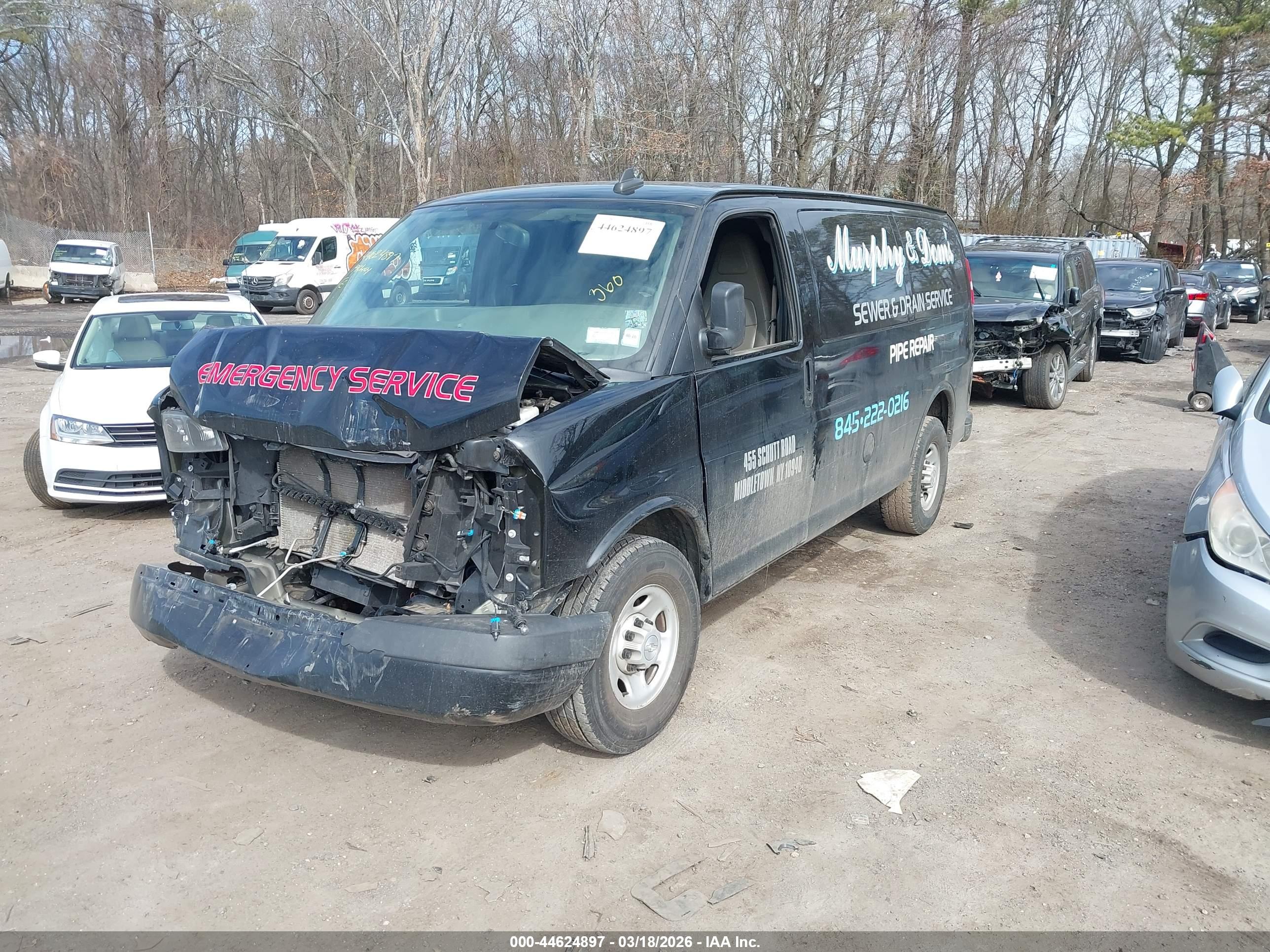 CHEVROLET EXPRESS image 2