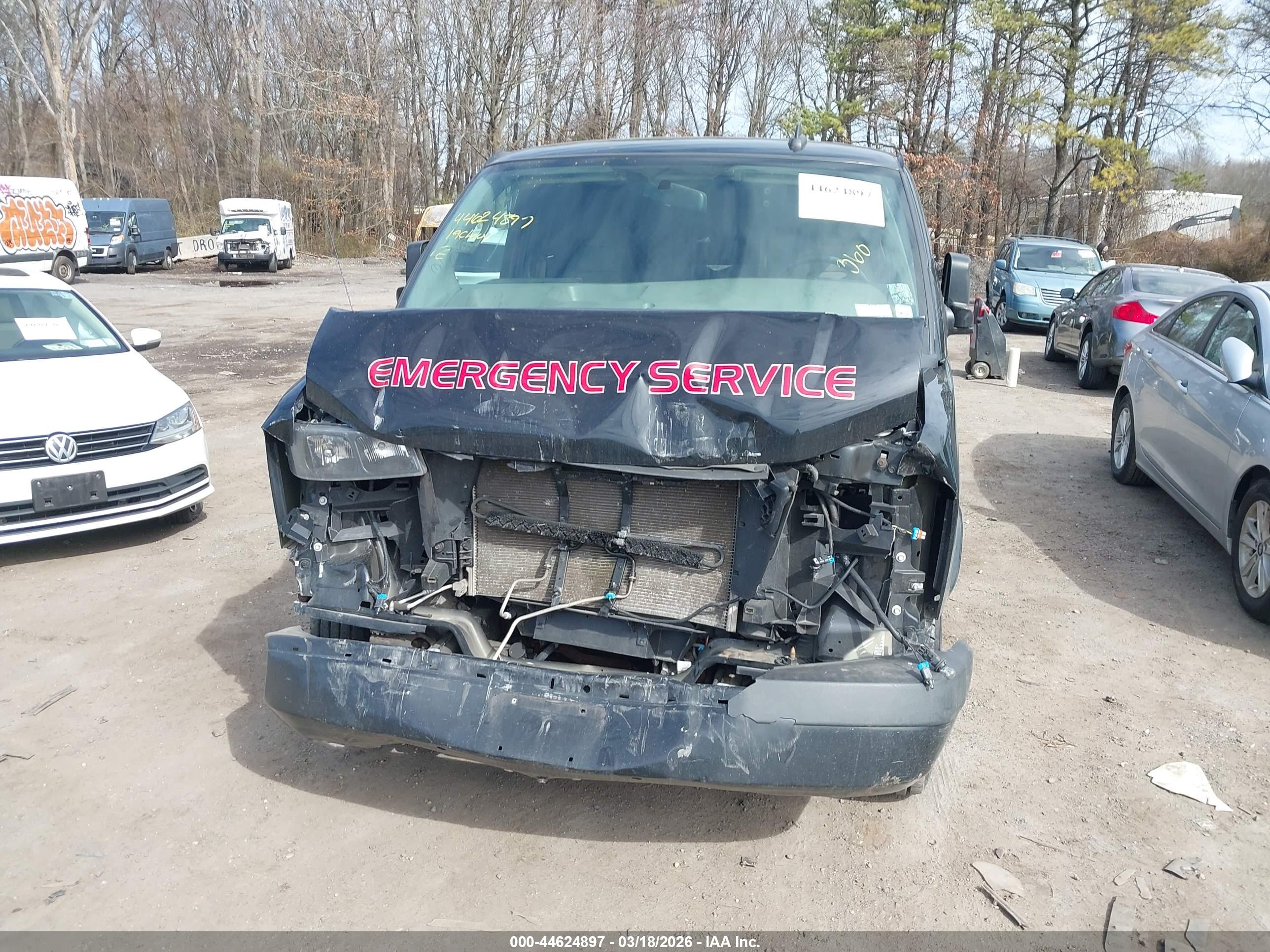 CHEVROLET EXPRESS image 6