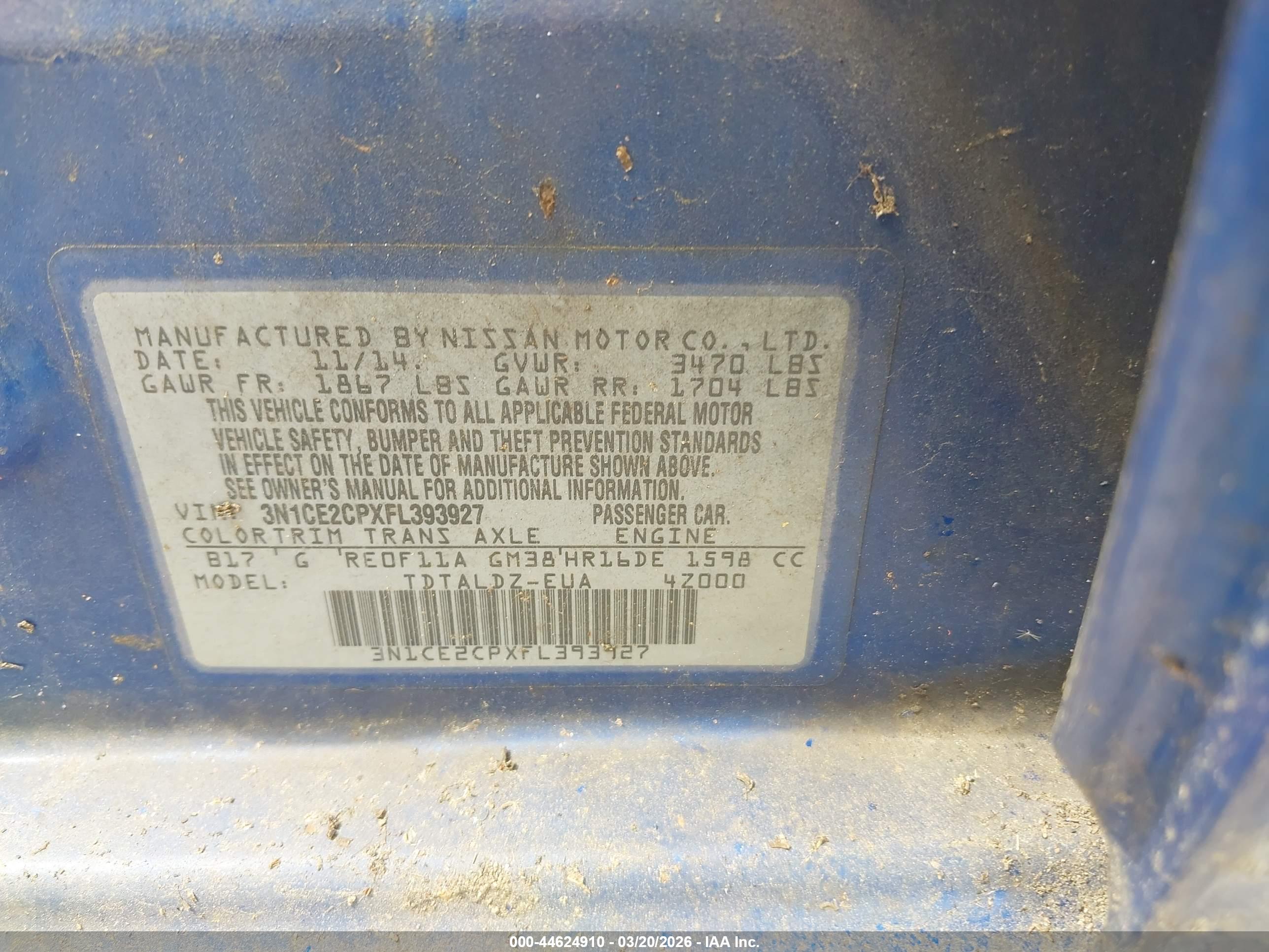 NISSAN VERSA image 9