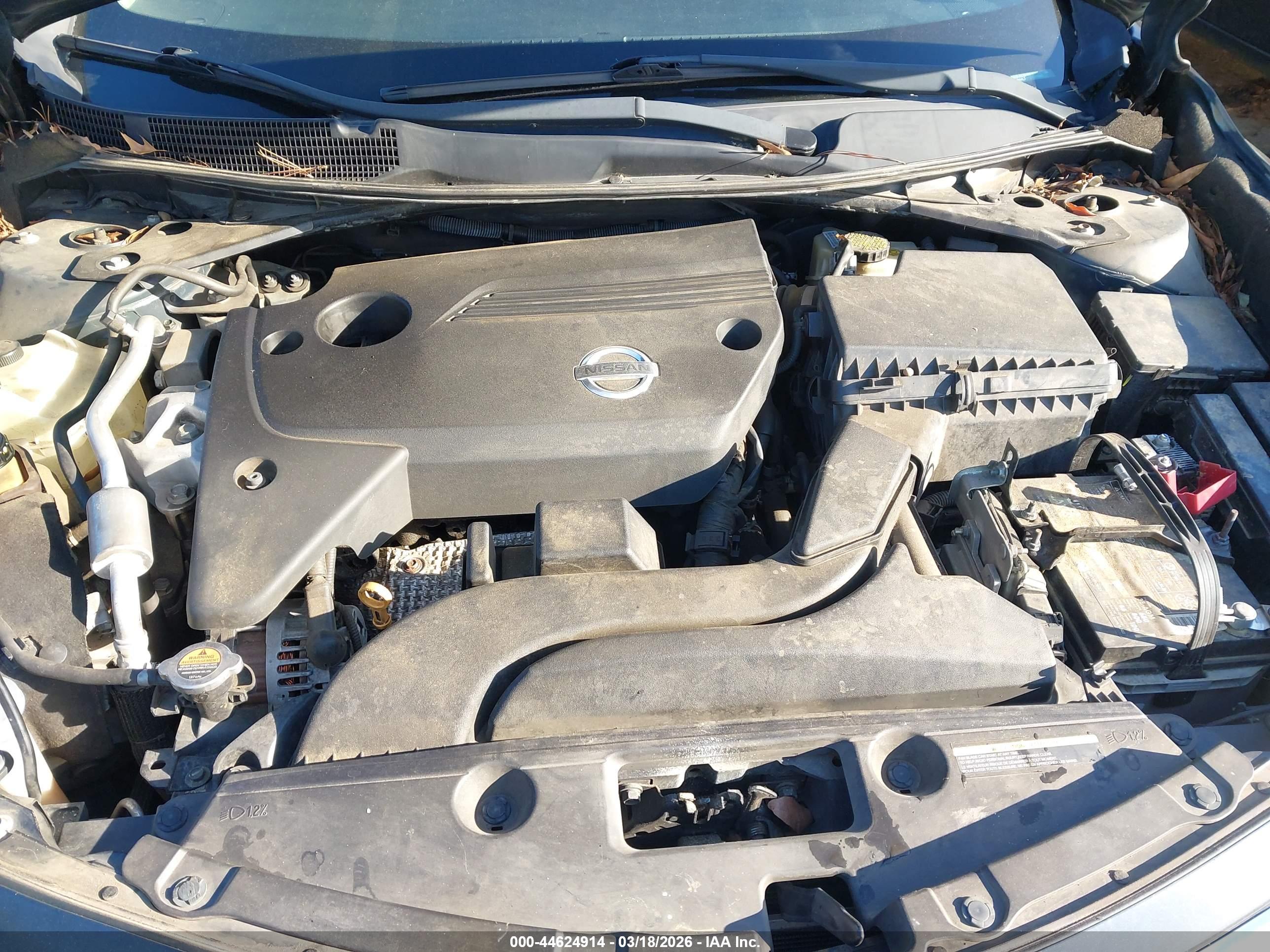 NISSAN ALTIMA image 10