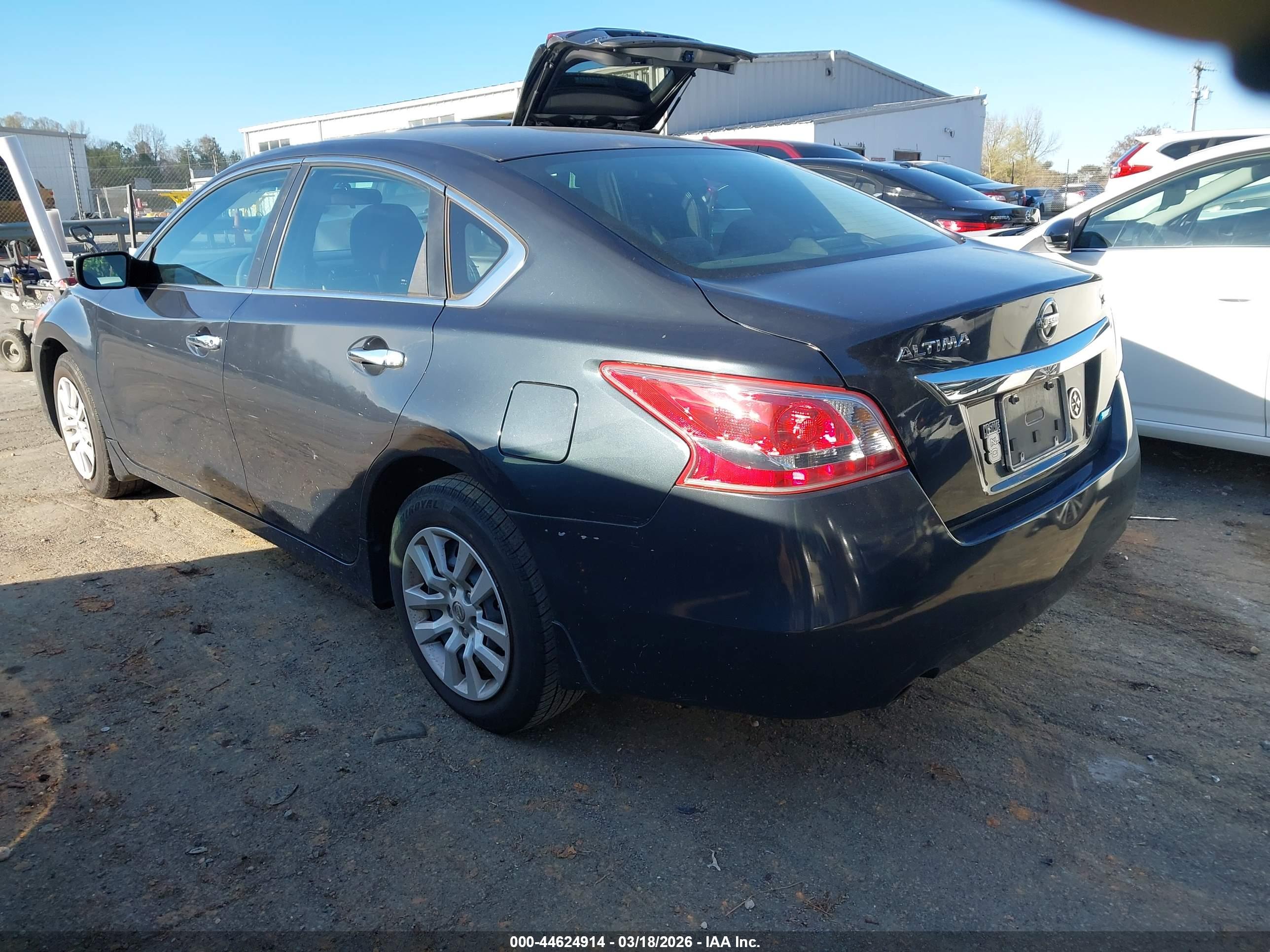 NISSAN ALTIMA image 3